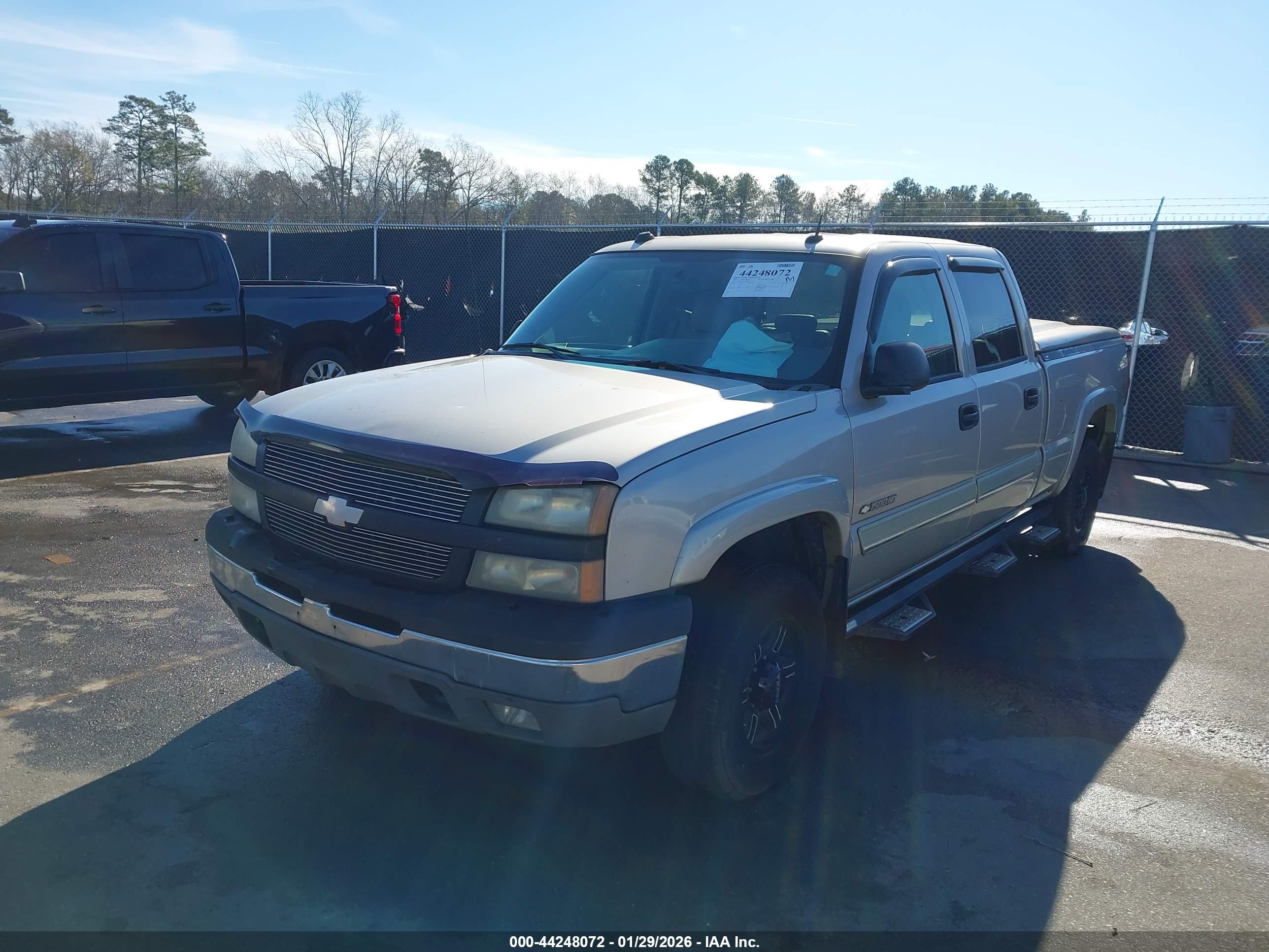CHEVROLET SILVERADO image 2