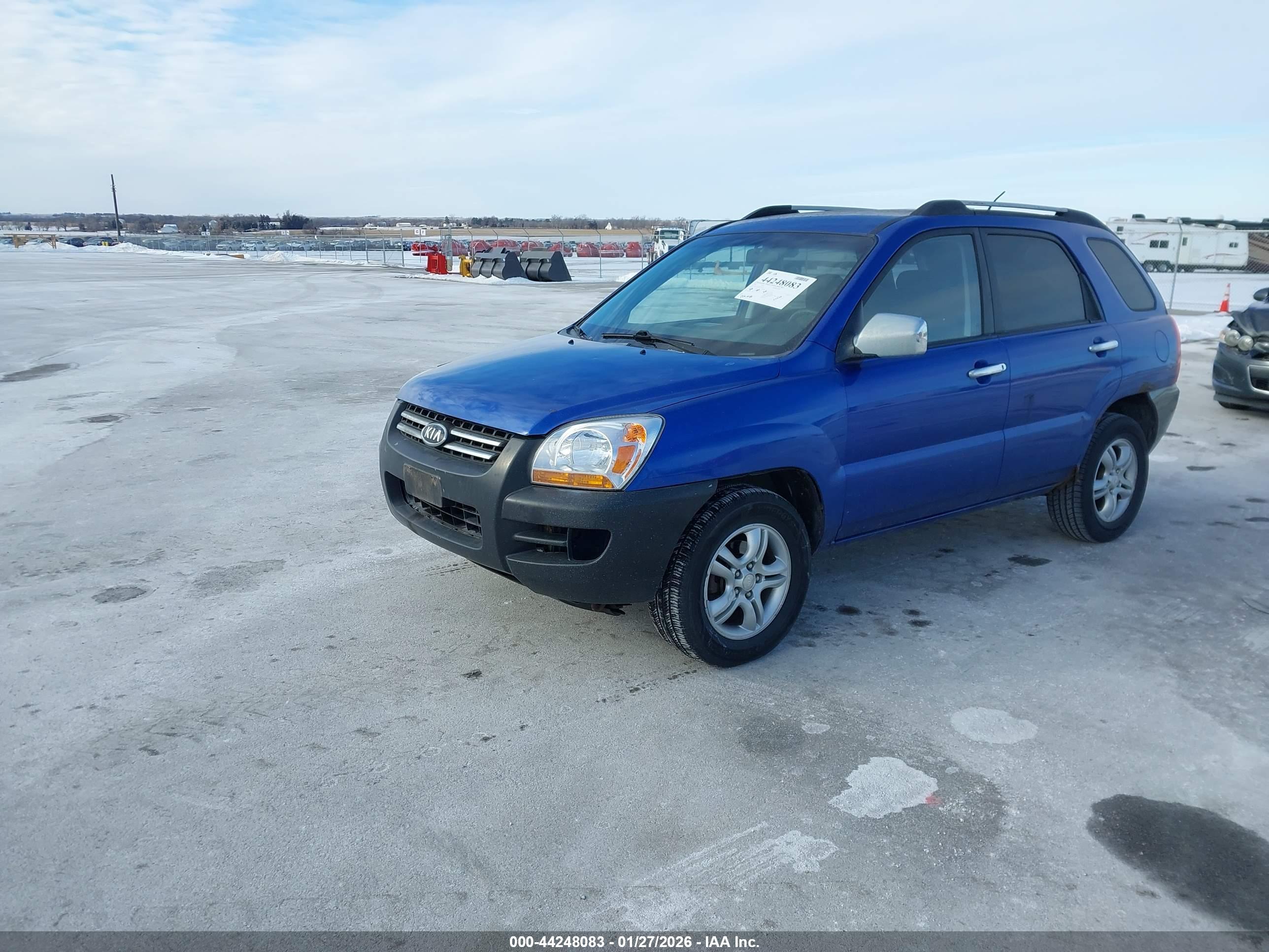KIA SPORTAGE image 2