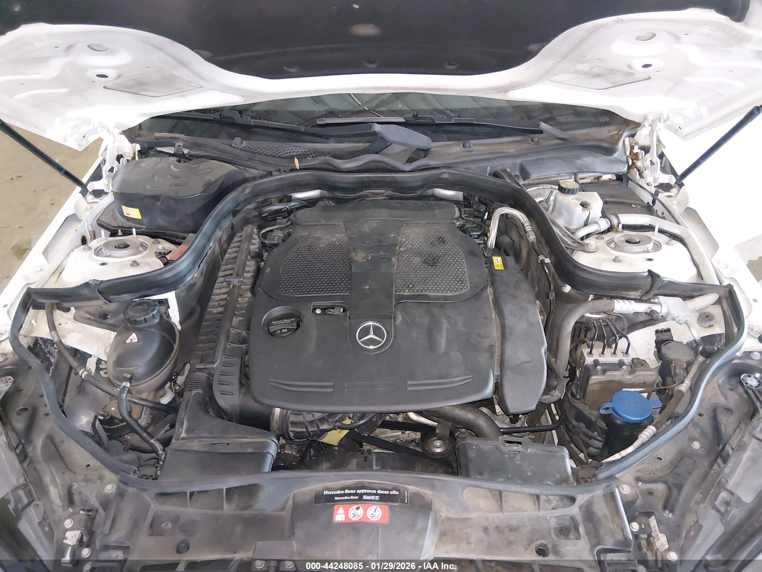 MERCEDES-BENZ E image 10