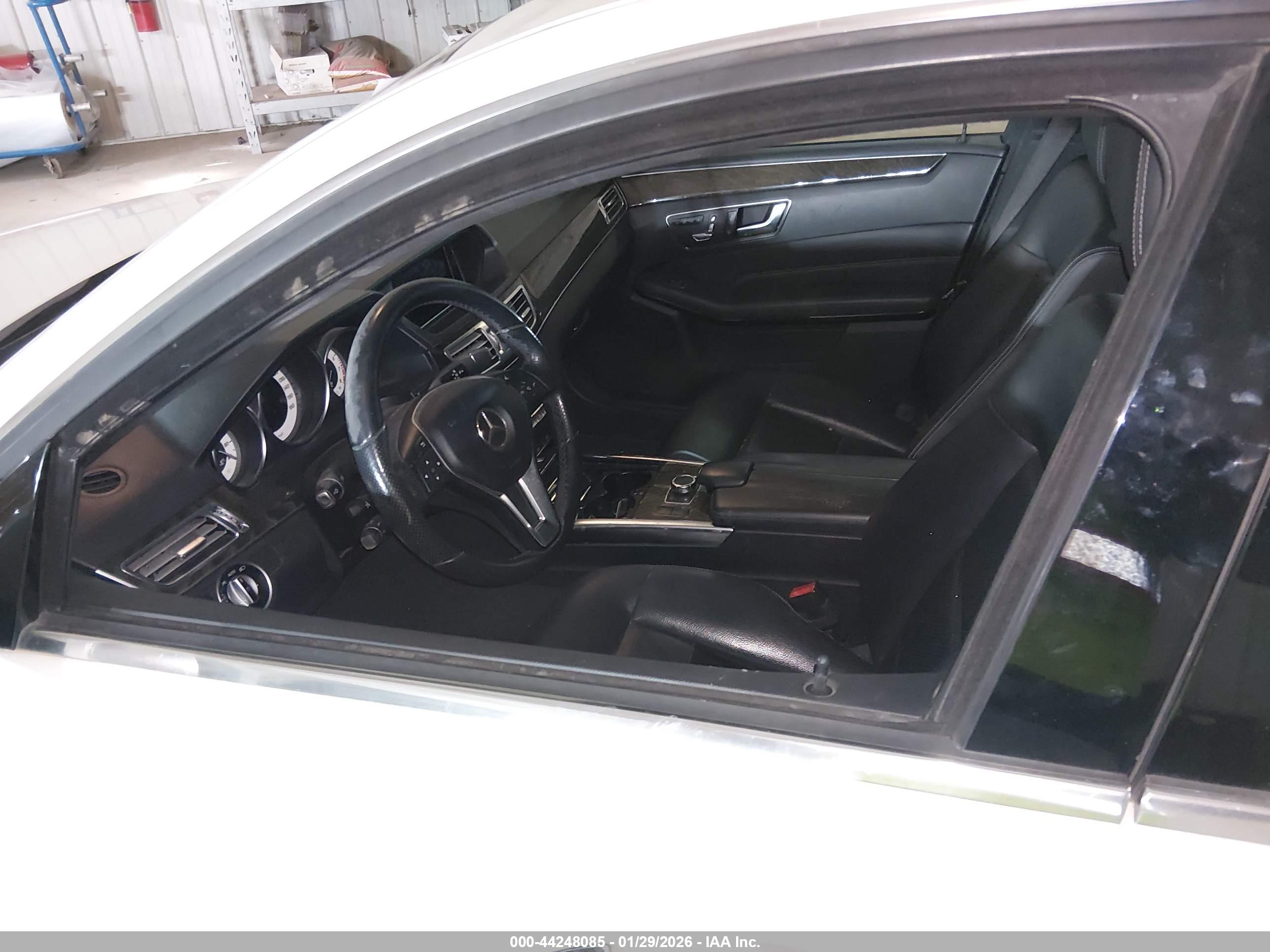 MERCEDES-BENZ E image 6