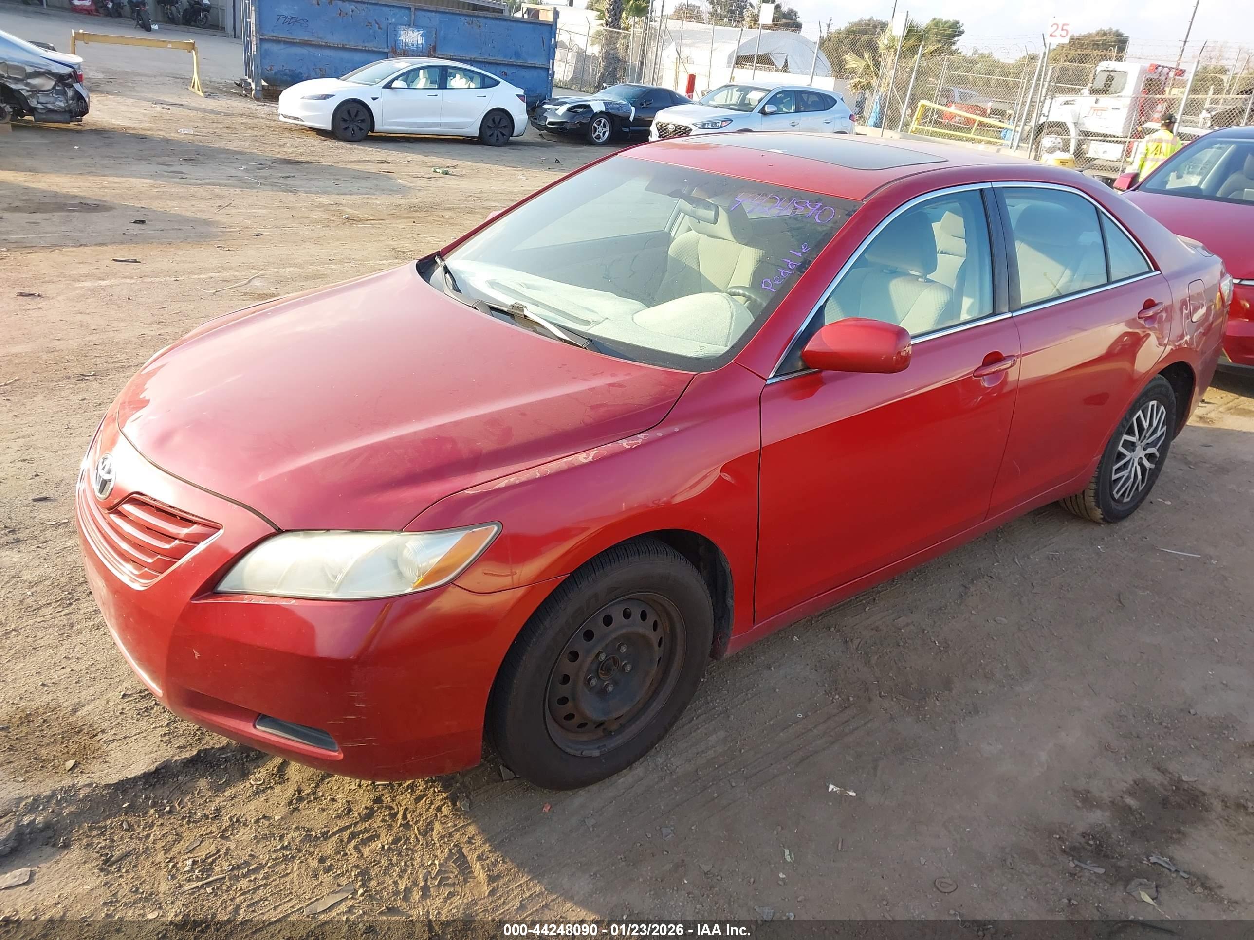 TOYOTA CAMRY image 2