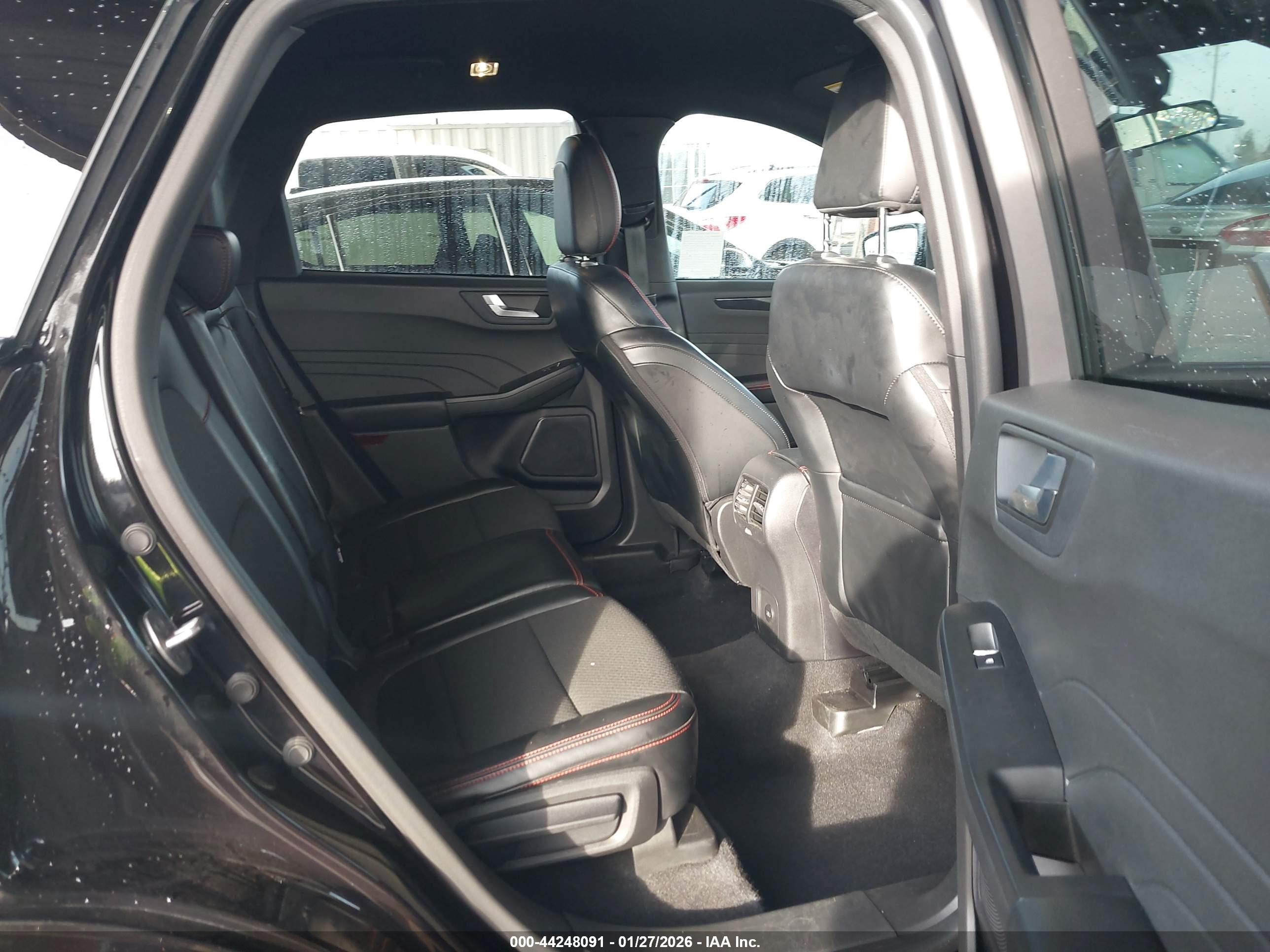 FORD ESCAPE image 8