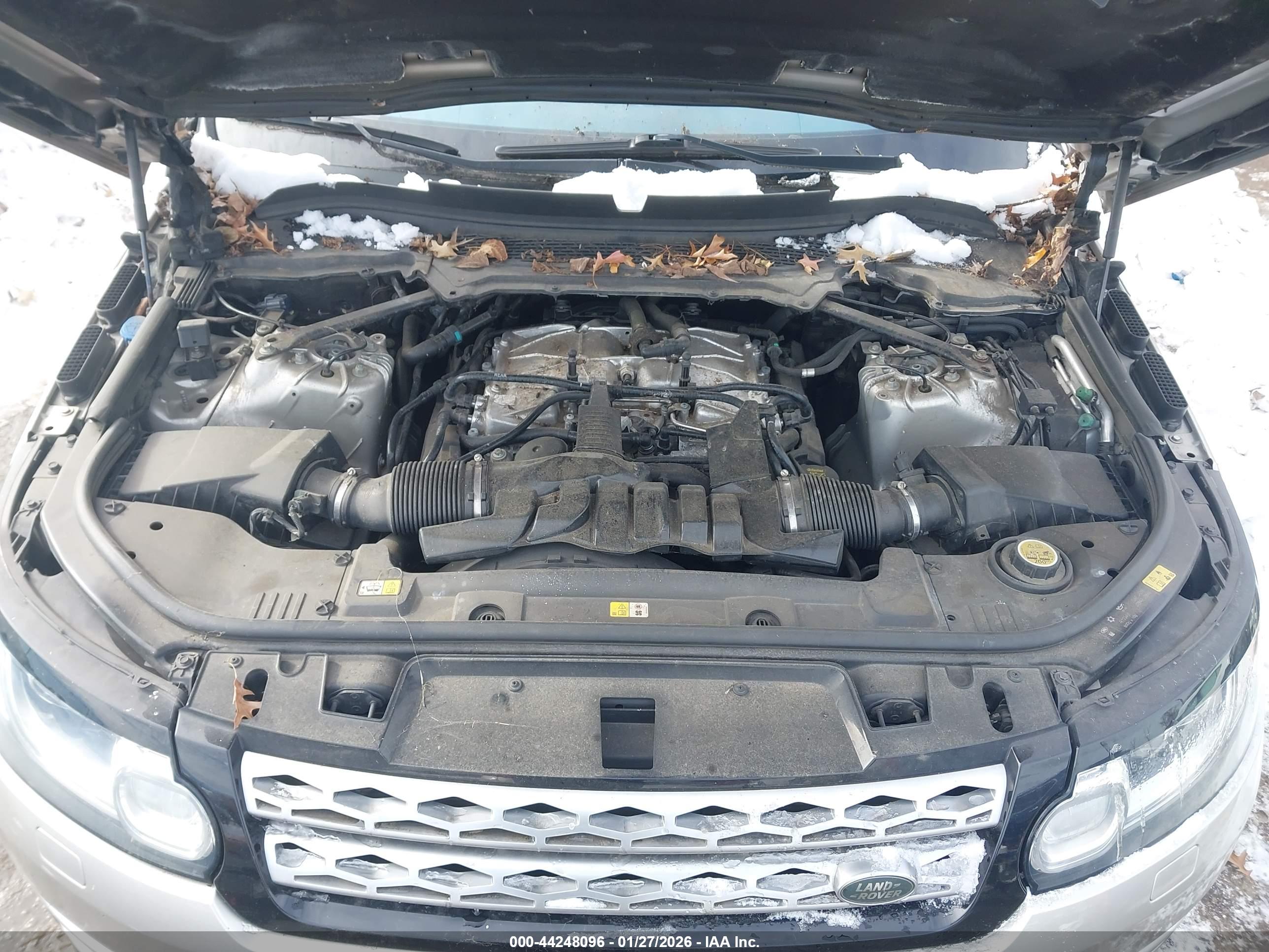 LAND ROVER image 10
