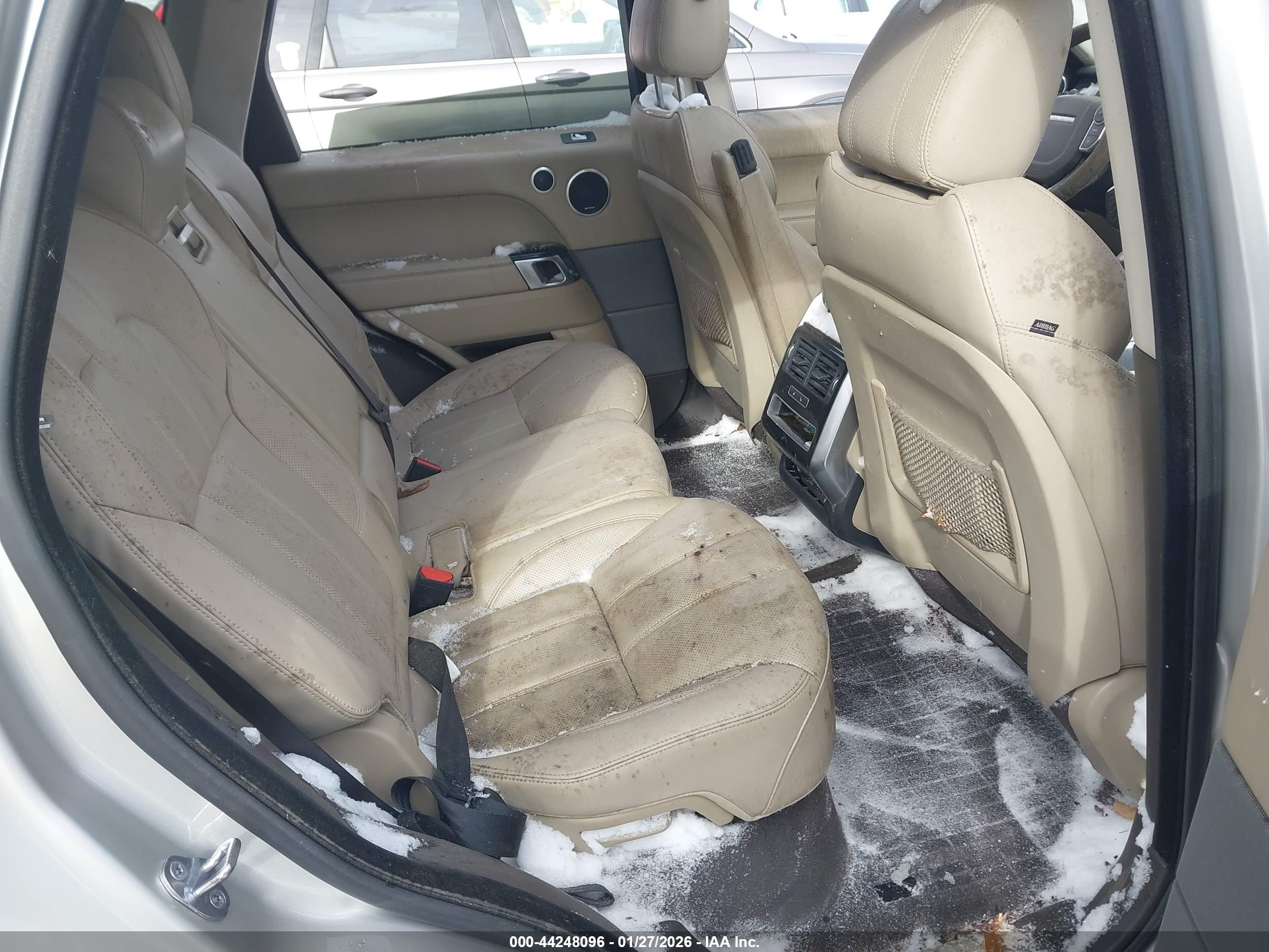 LAND ROVER image 8