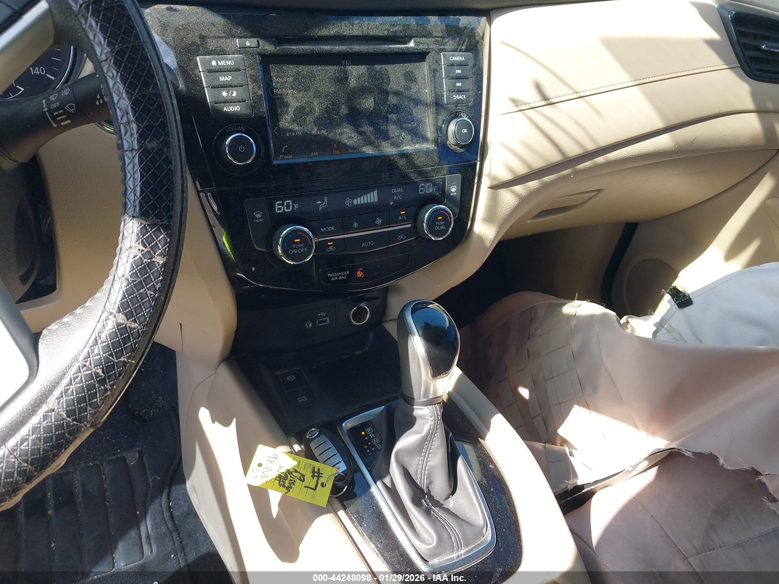 NISSAN ROGUE image 11