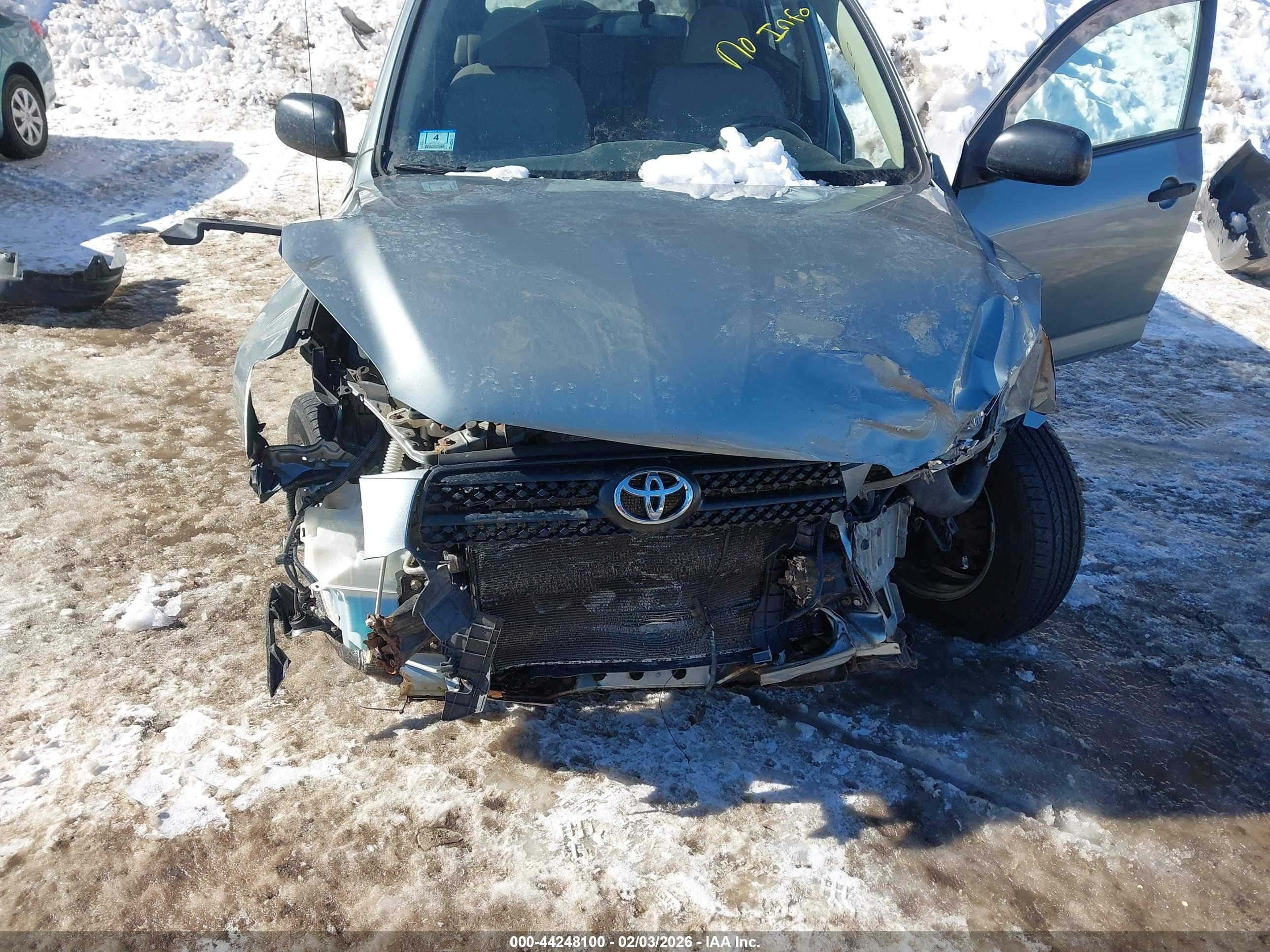 TOYOTA RAV4 image 6