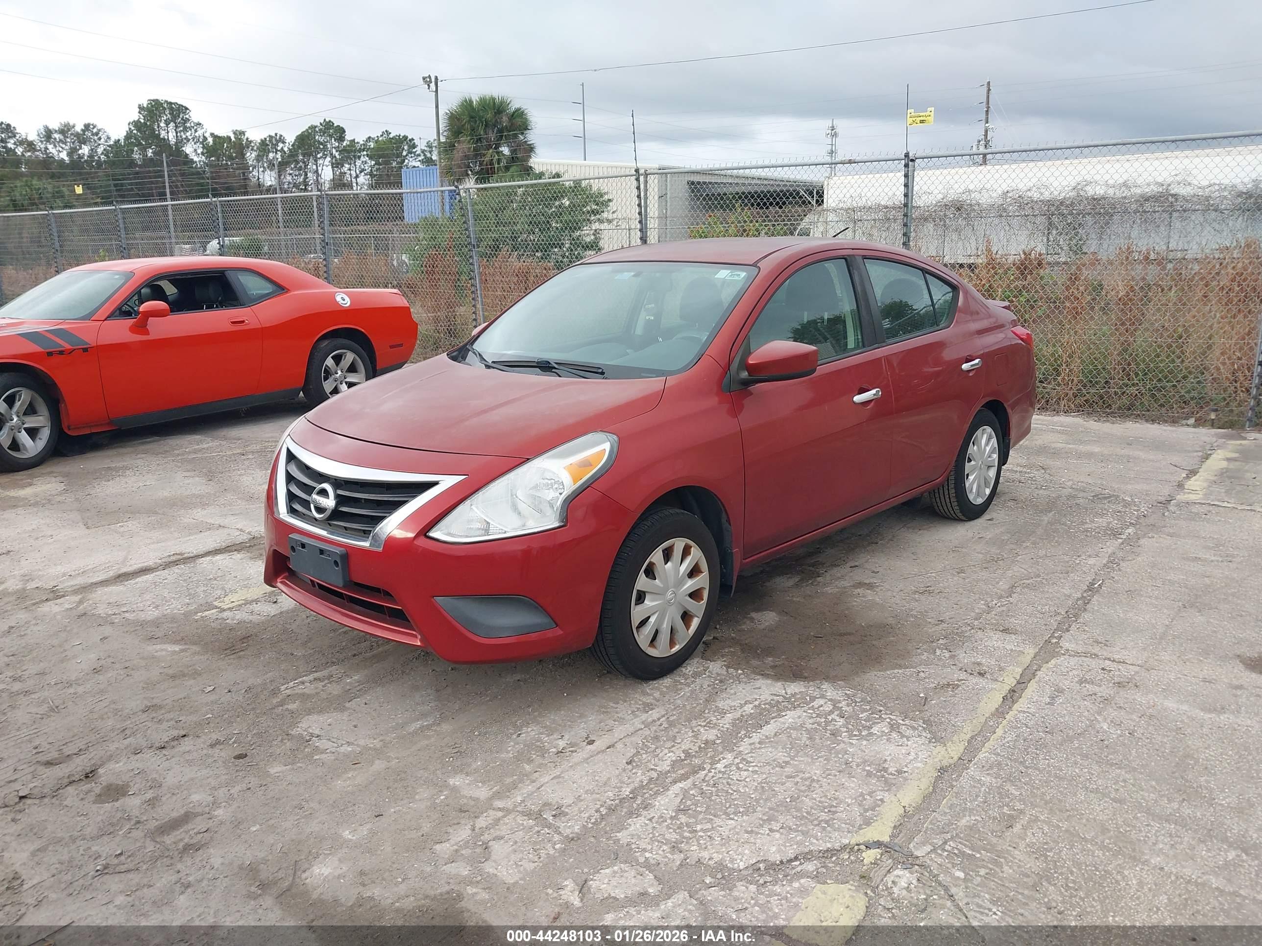 NISSAN VERSA image 2