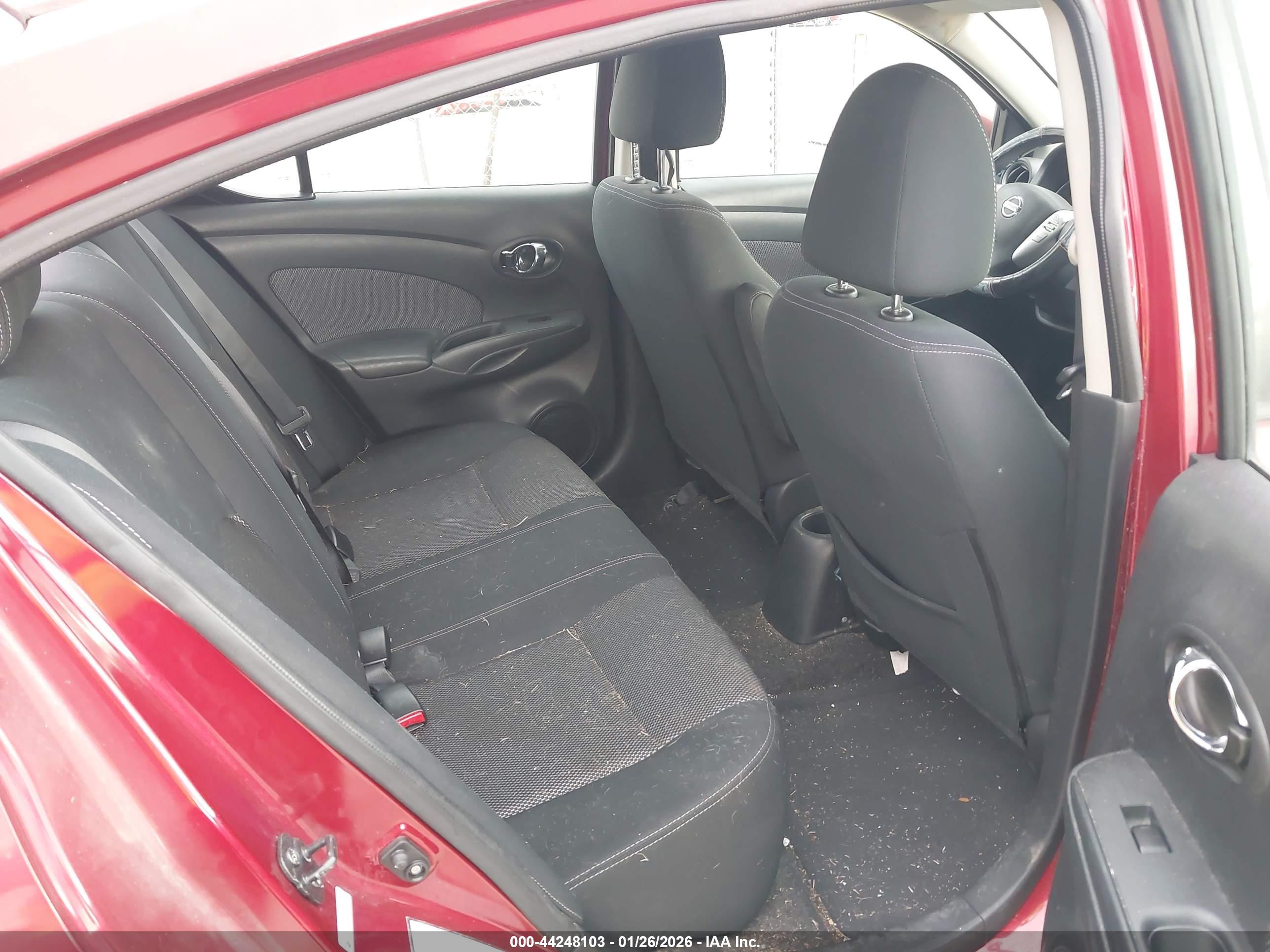 NISSAN VERSA image 8