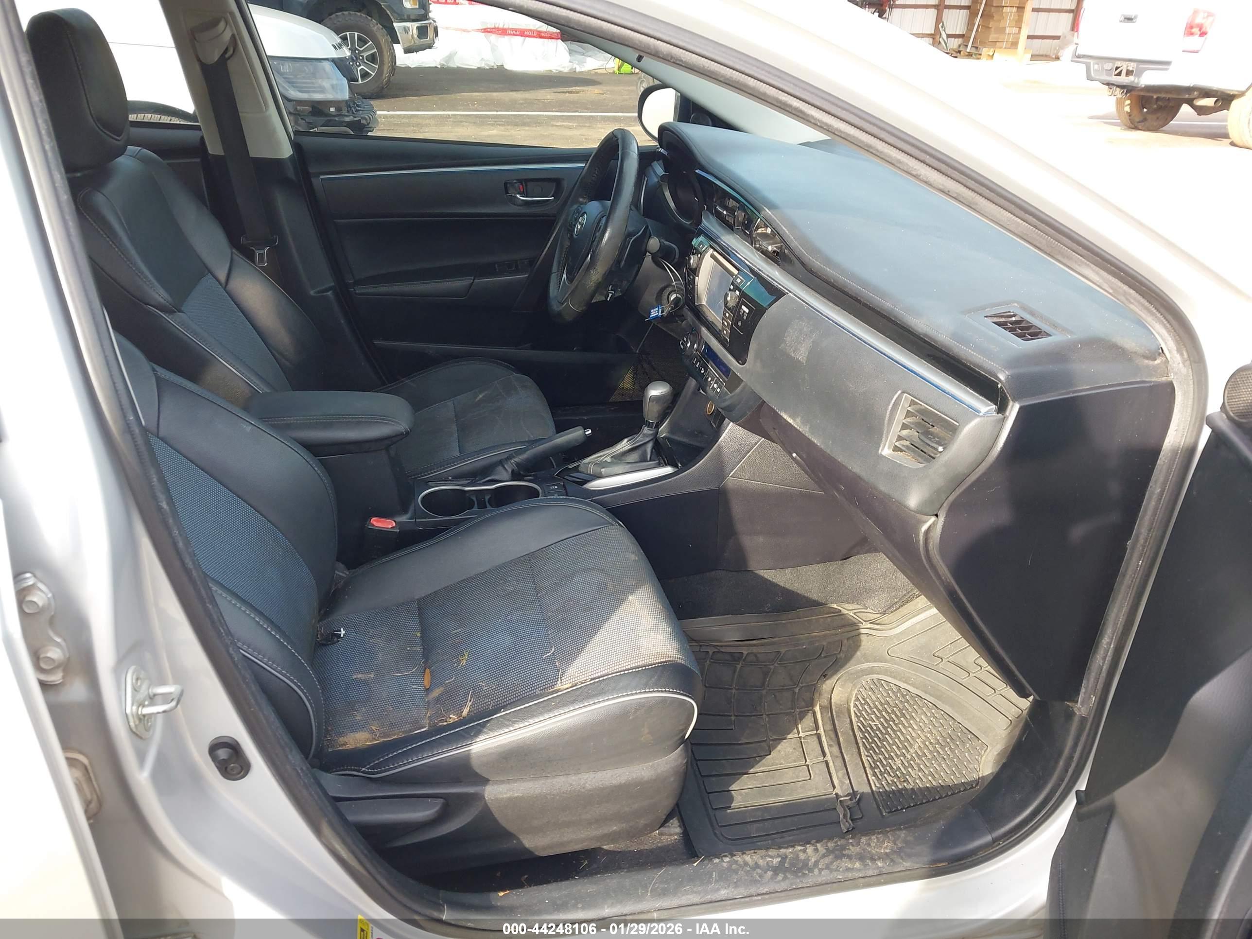TOYOTA COROLLA image 5