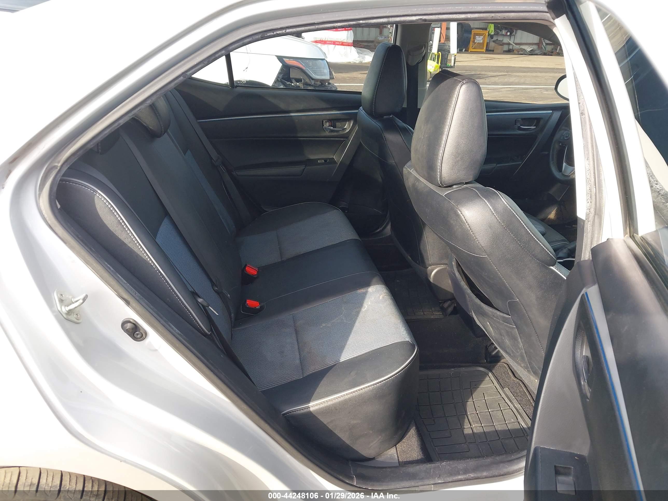 TOYOTA COROLLA image 8