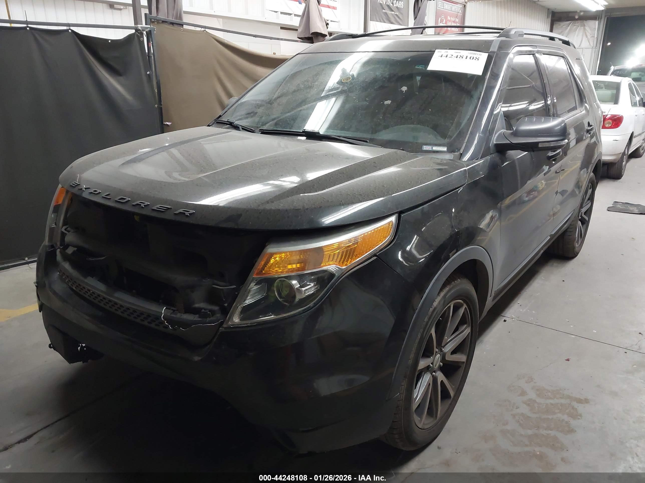 FORD EXPLORER image 2