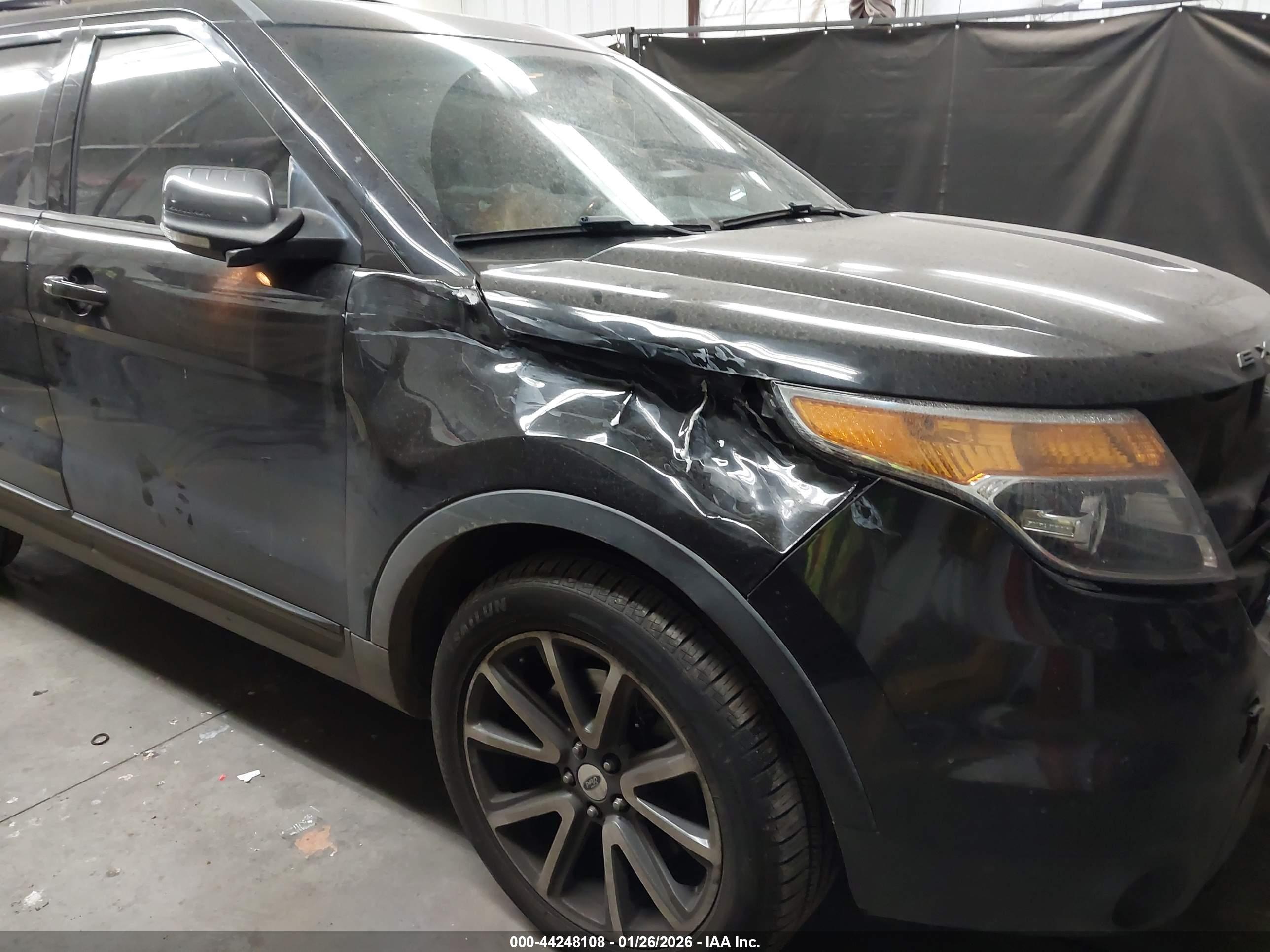 FORD EXPLORER image 6