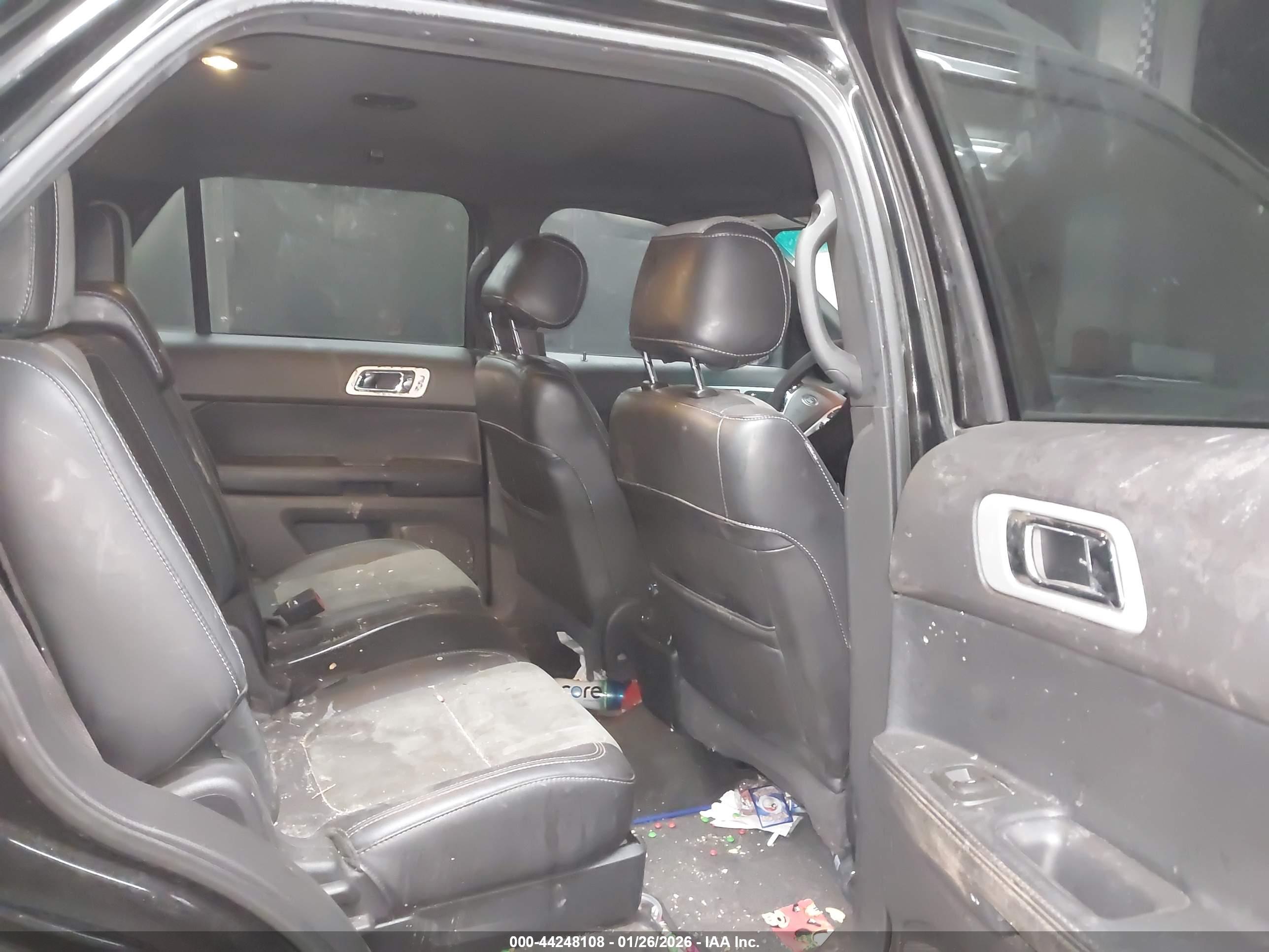 FORD EXPLORER image 8