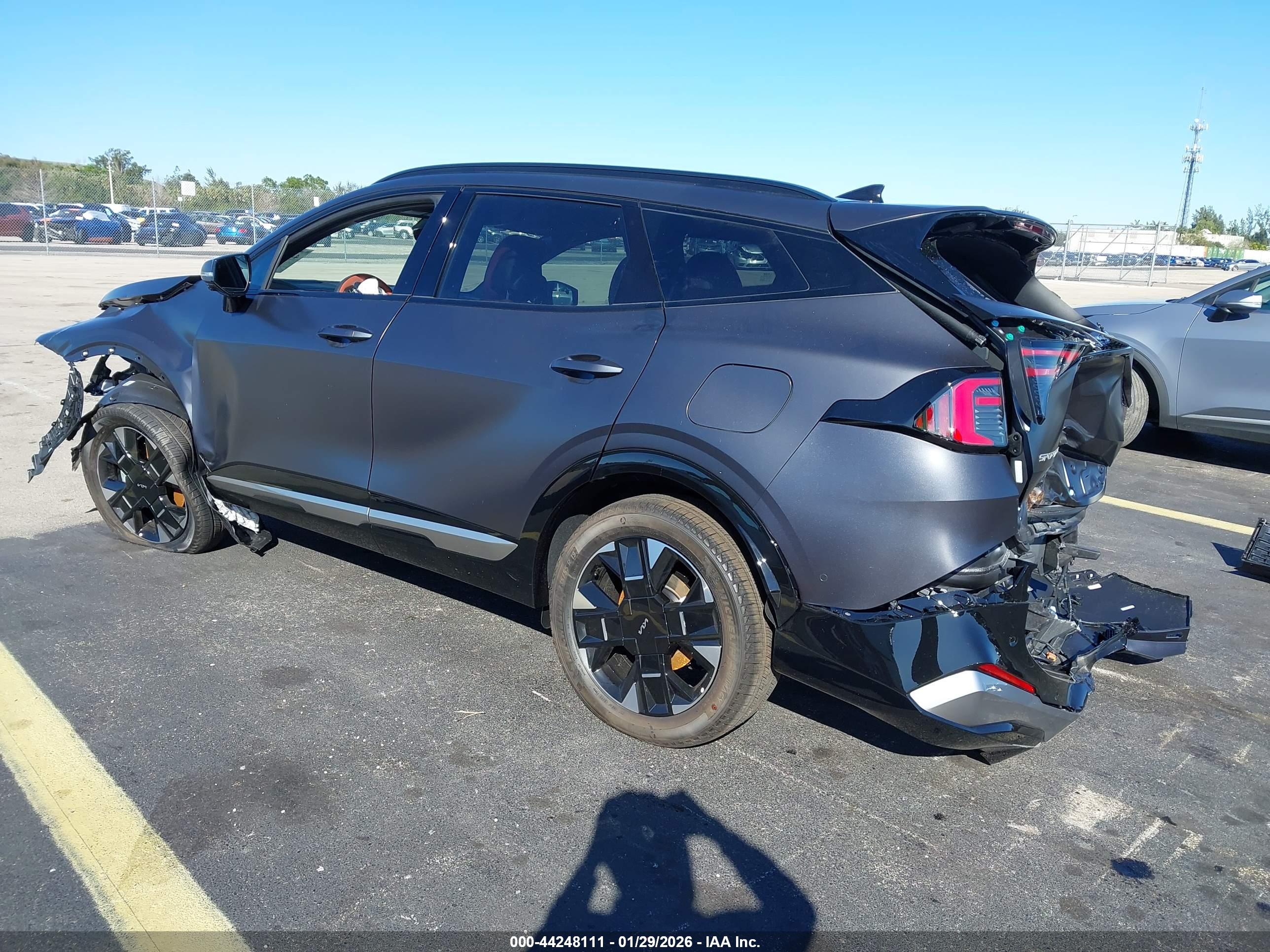 KIA SPORTAGE image 3