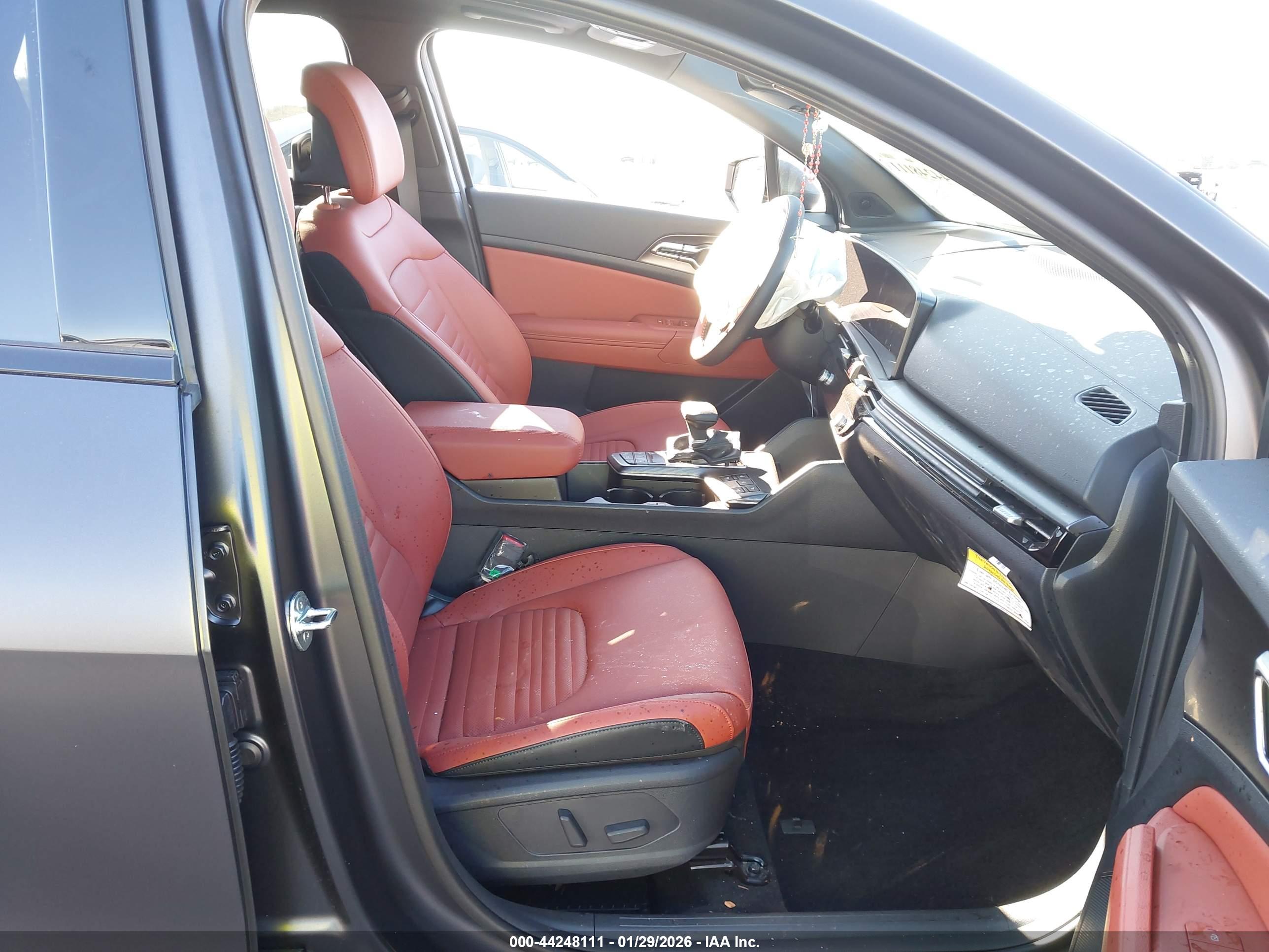 KIA SPORTAGE image 5