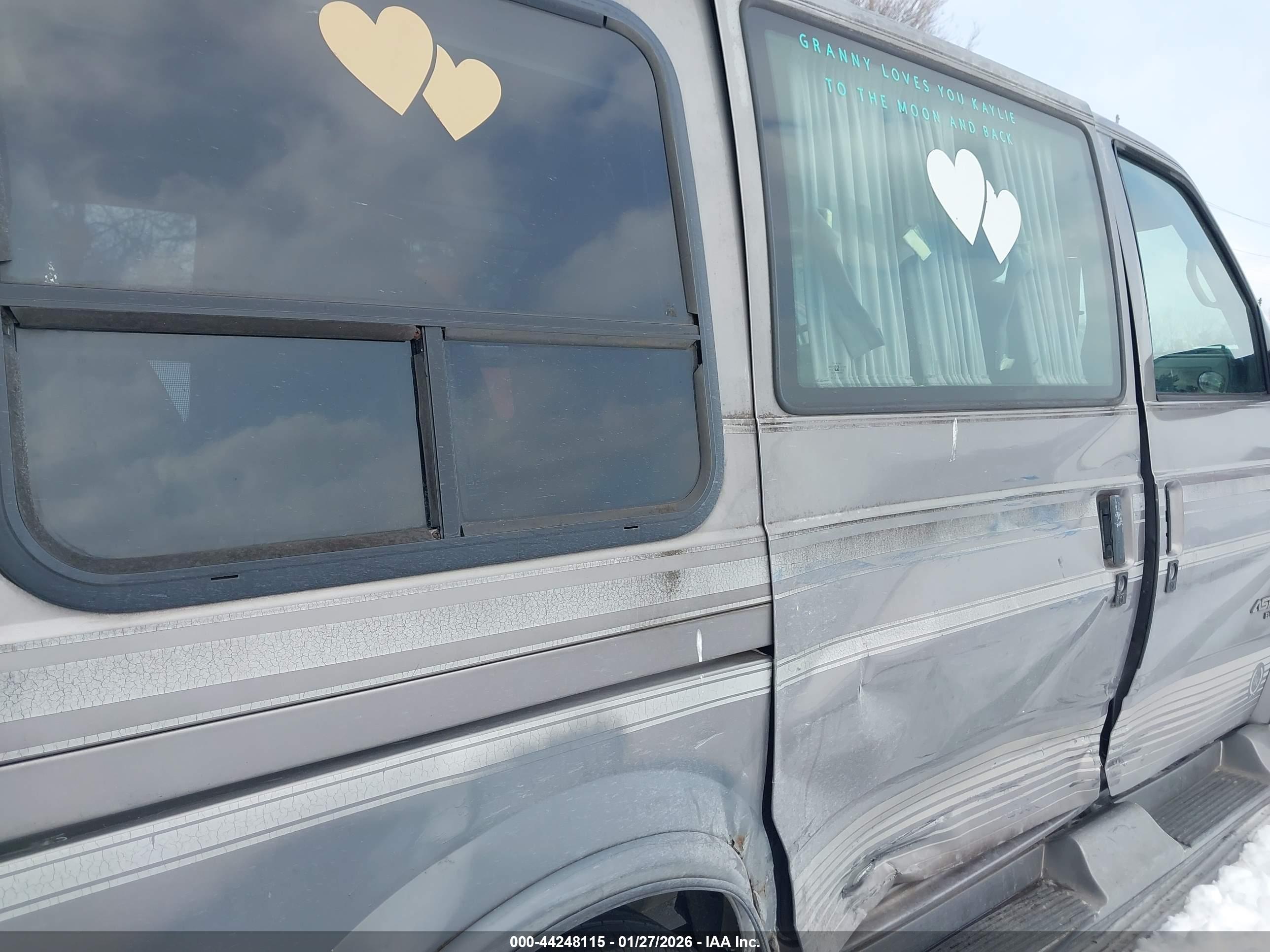 CHEVROLET ASTRO image 6