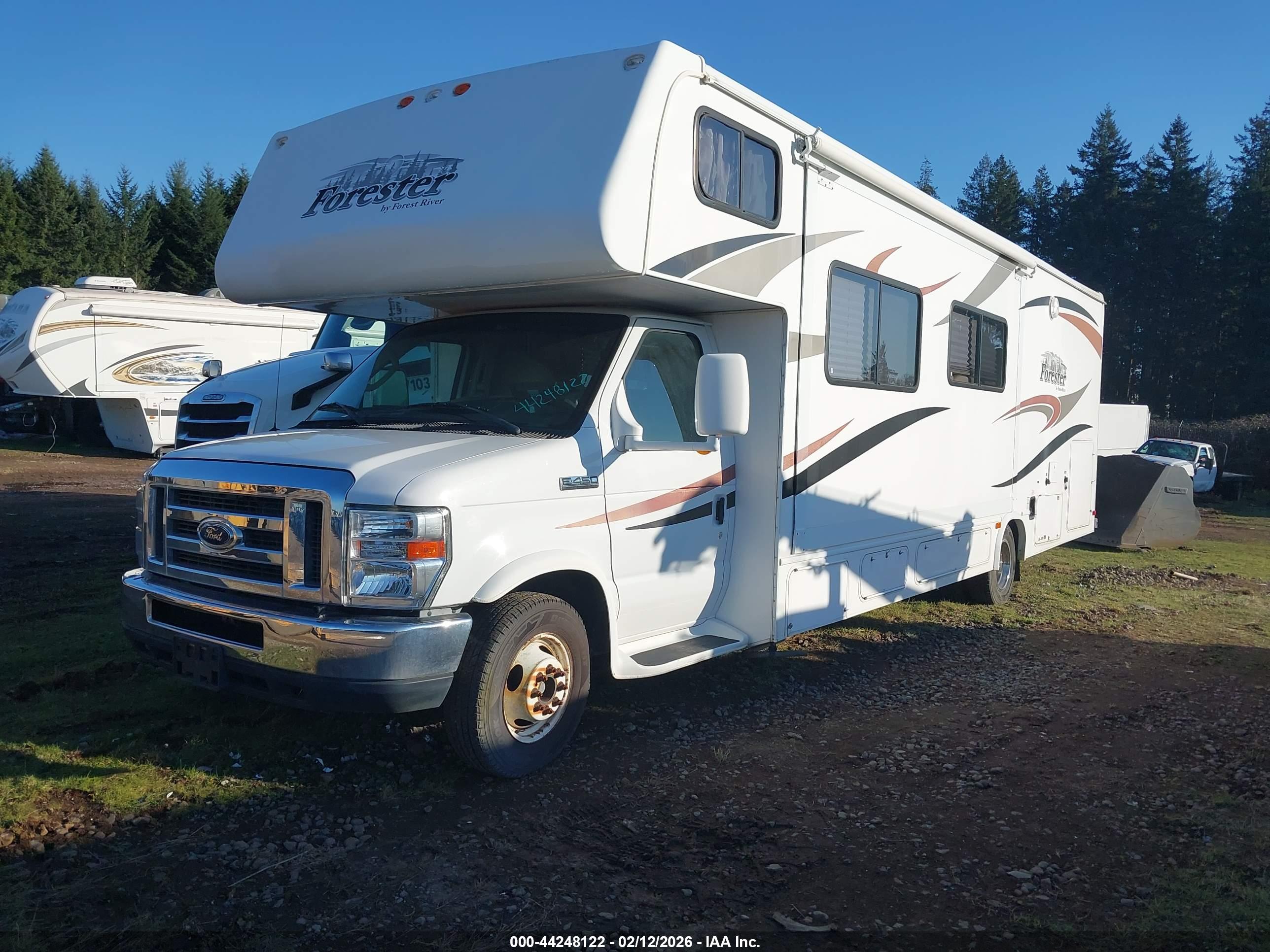 FORD E-450 image 2