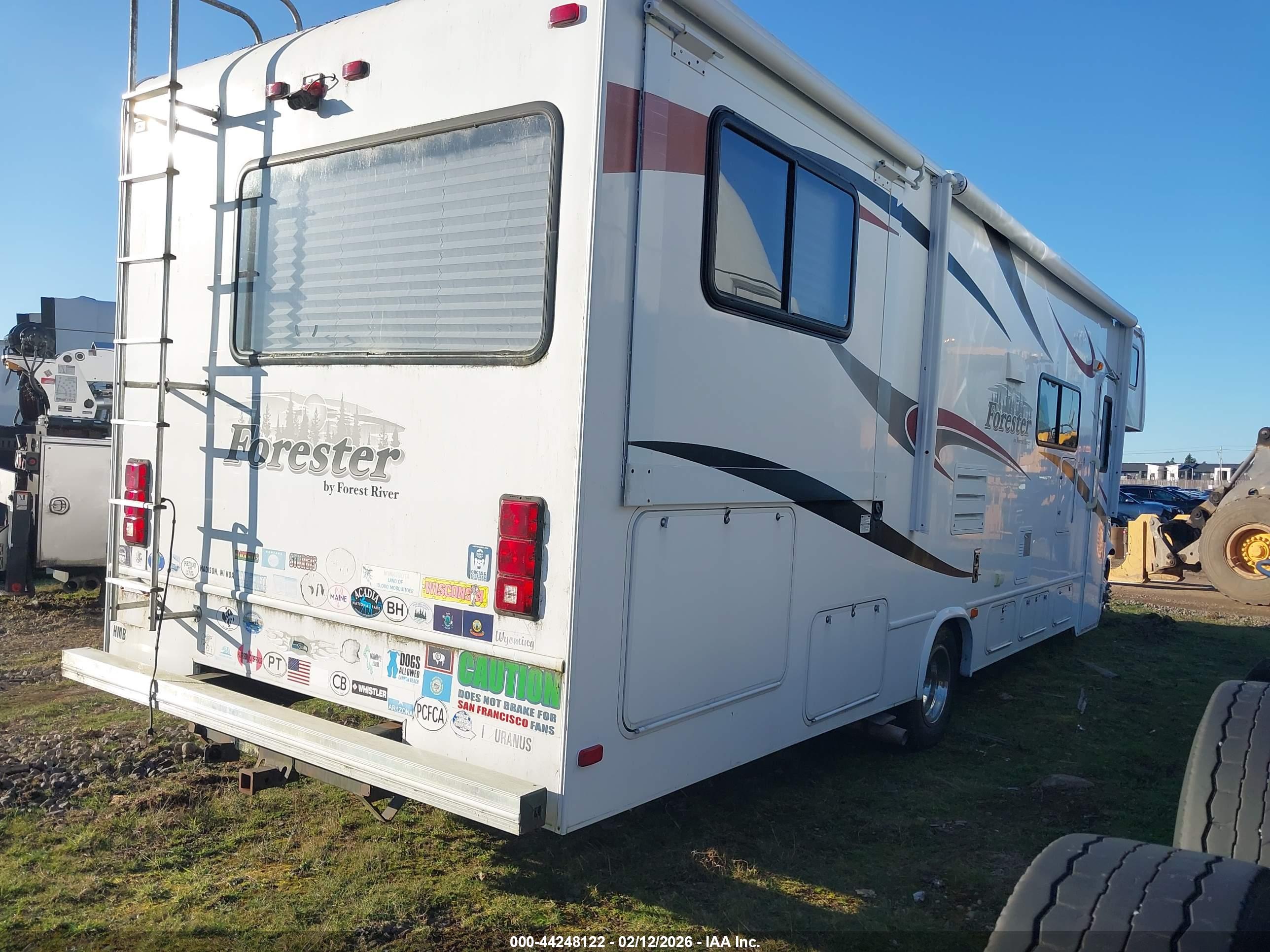 FORD E-450 image 4