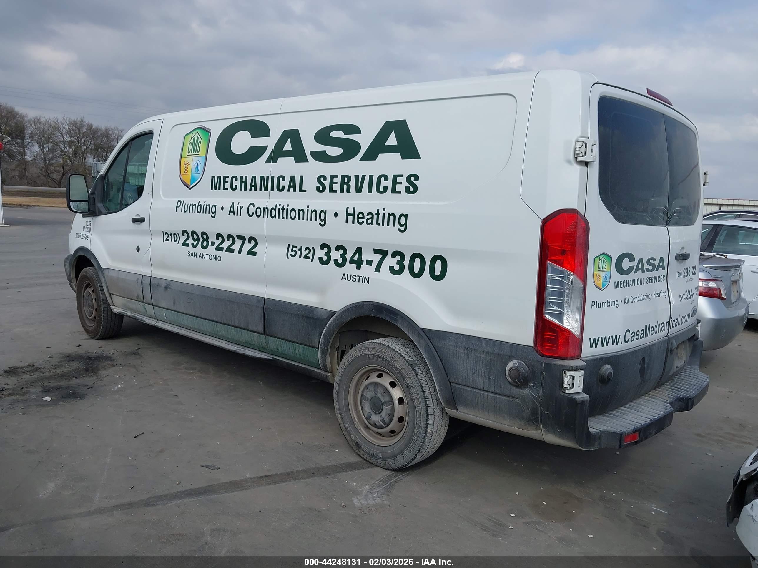 FORD TRANSIT-250 image 3