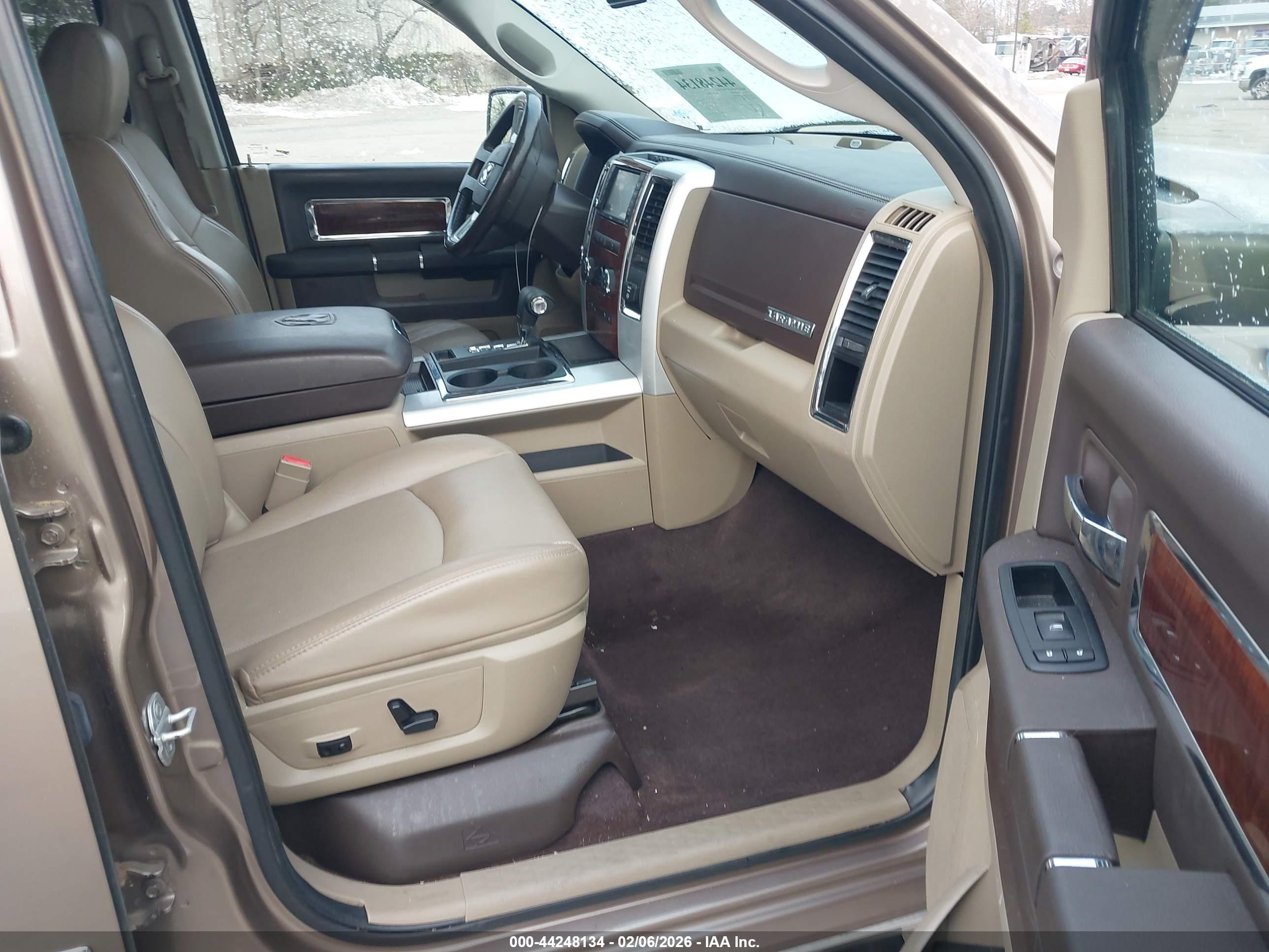 DODGE RAM image 5