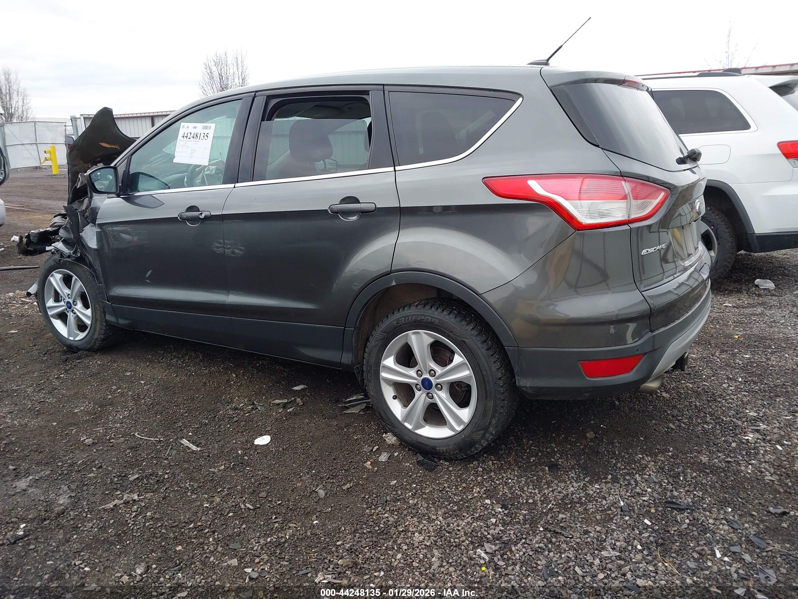 FORD ESCAPE image 3