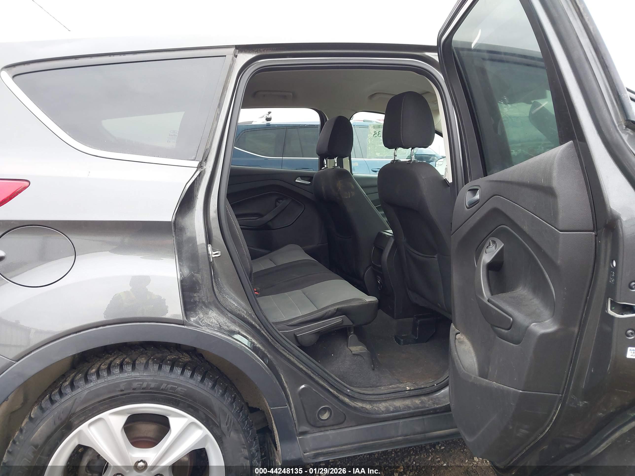 FORD ESCAPE image 8