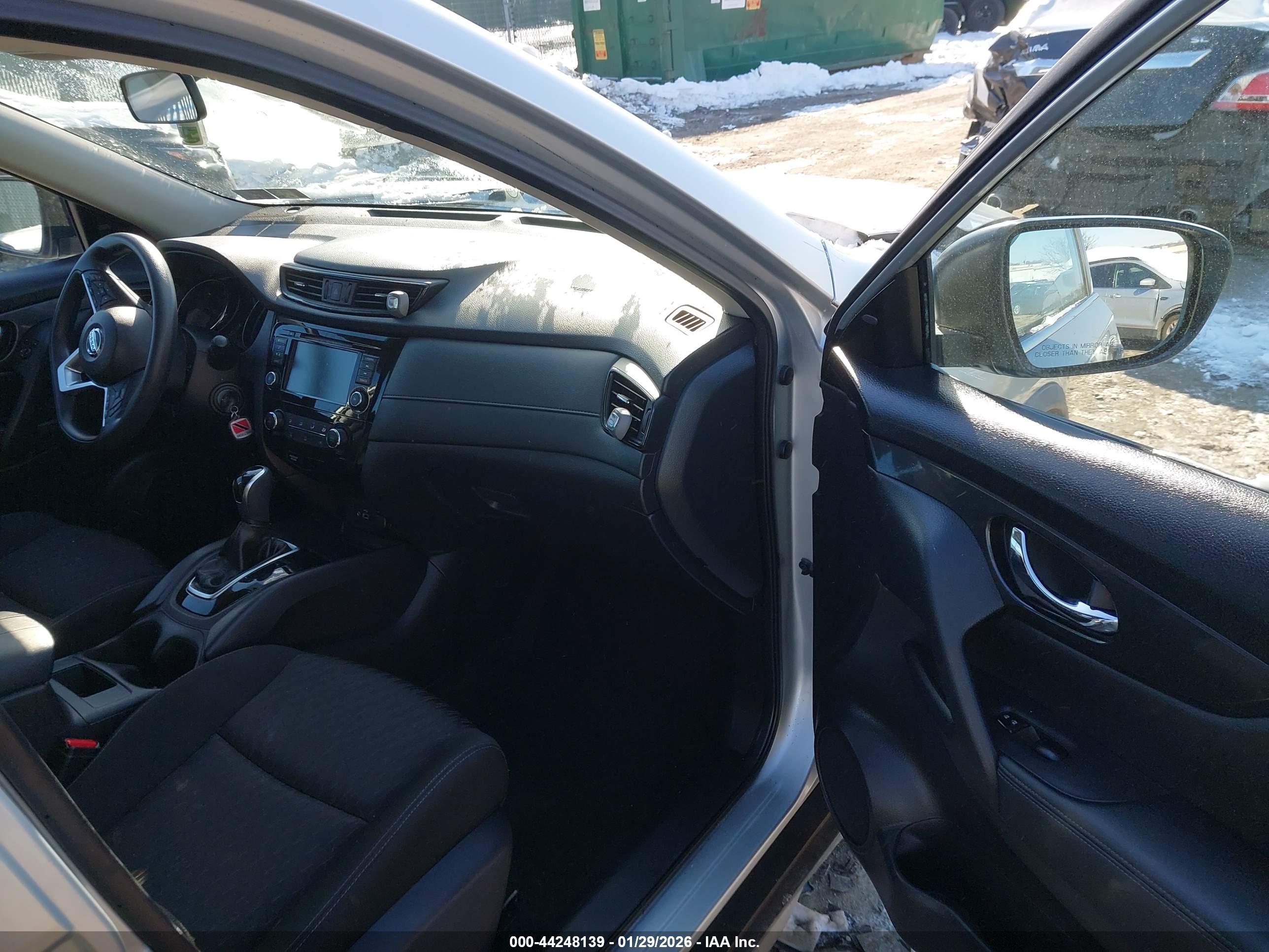 NISSAN ROGUE image 5