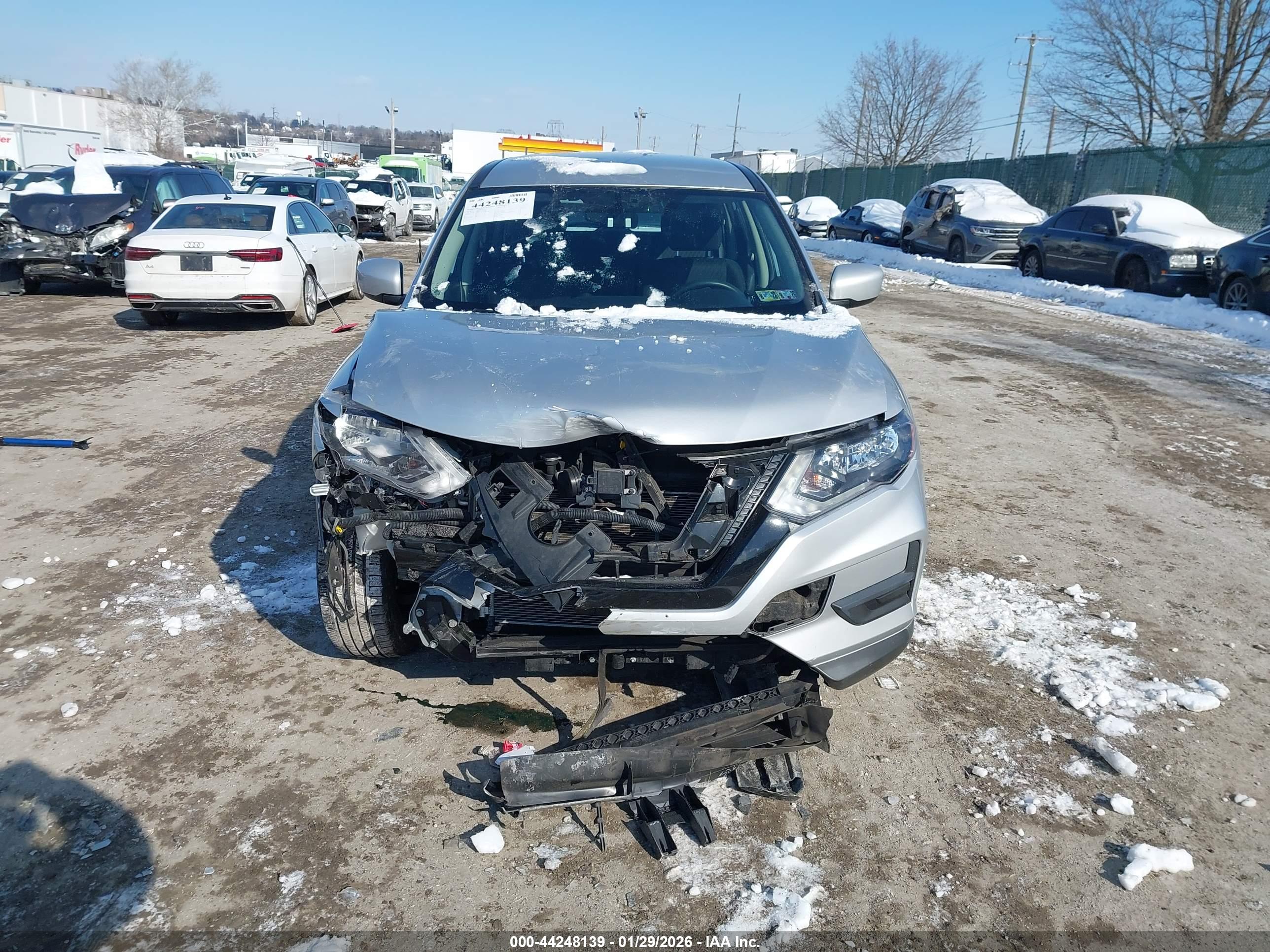 NISSAN ROGUE image 6