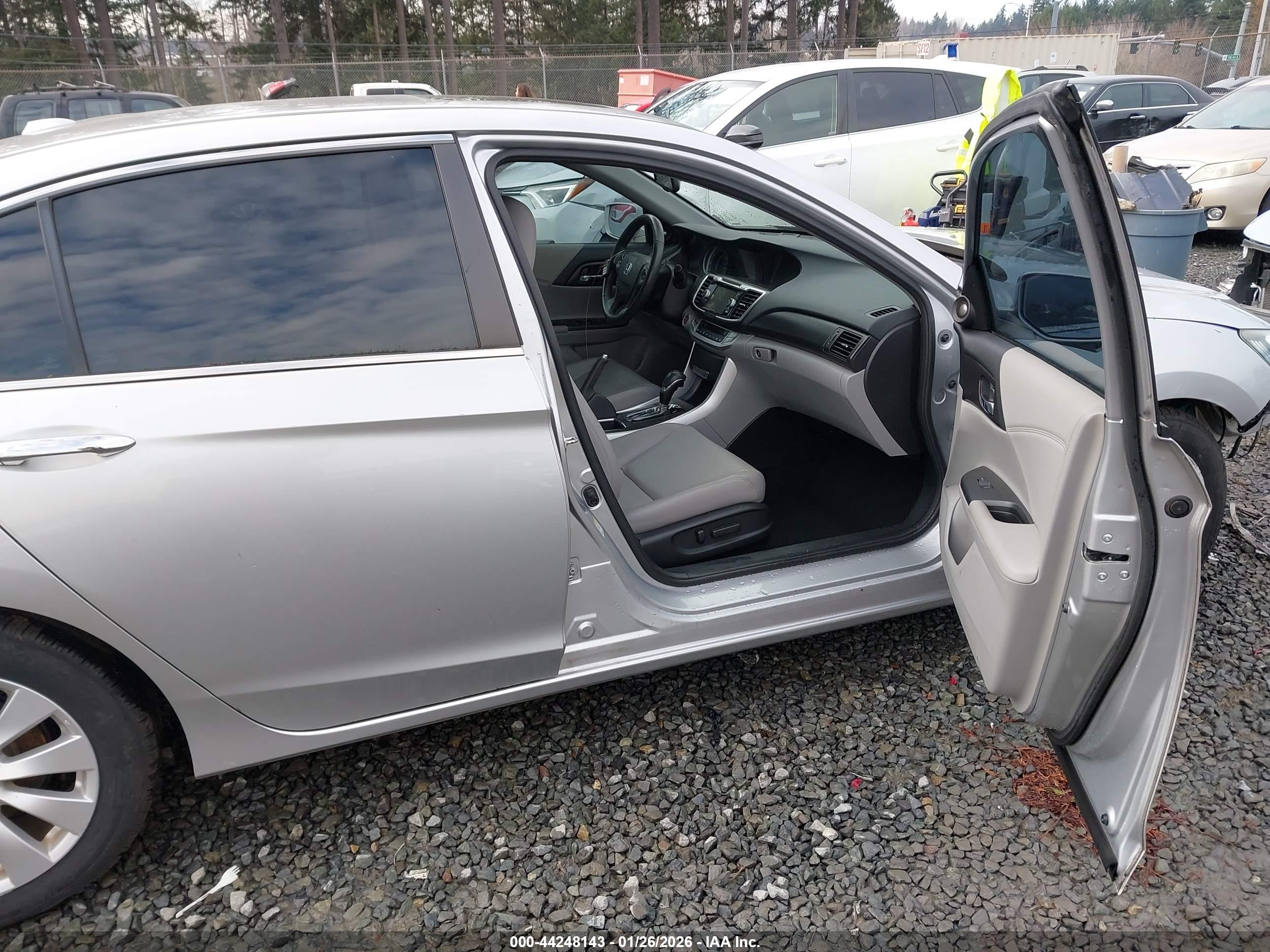 HONDA ACCORD image 5