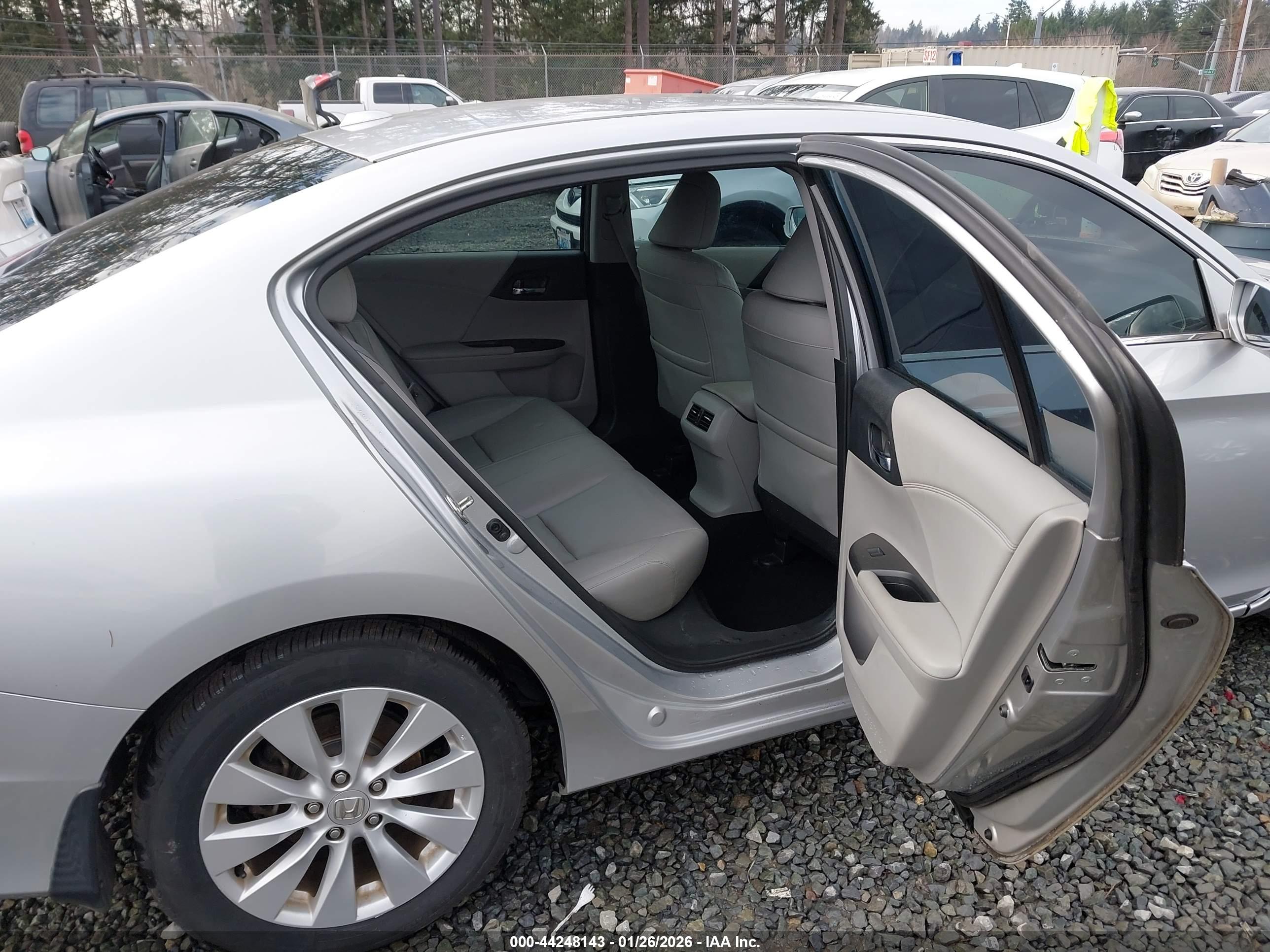 HONDA ACCORD image 8