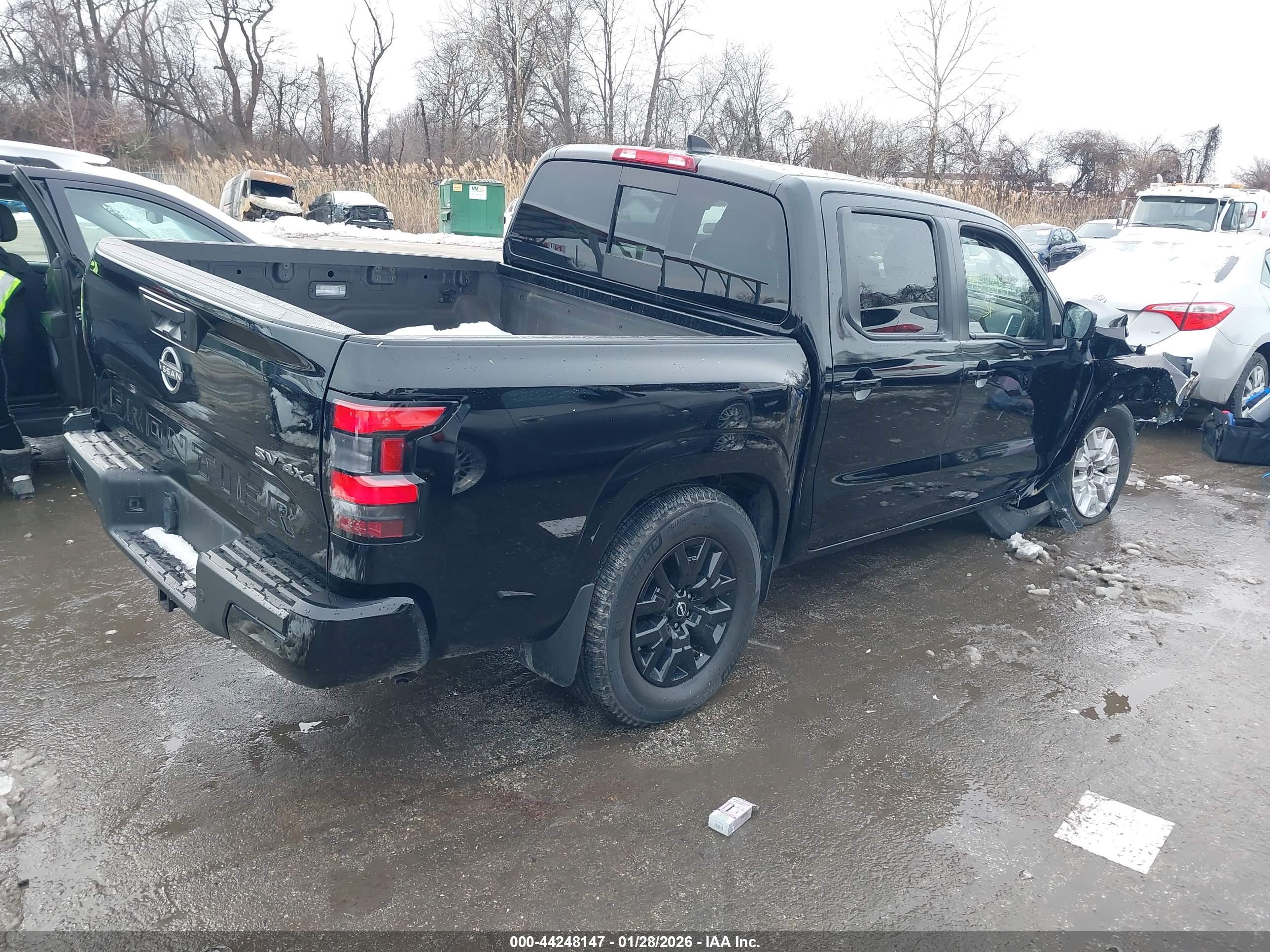 NISSAN FRONTIER image 4