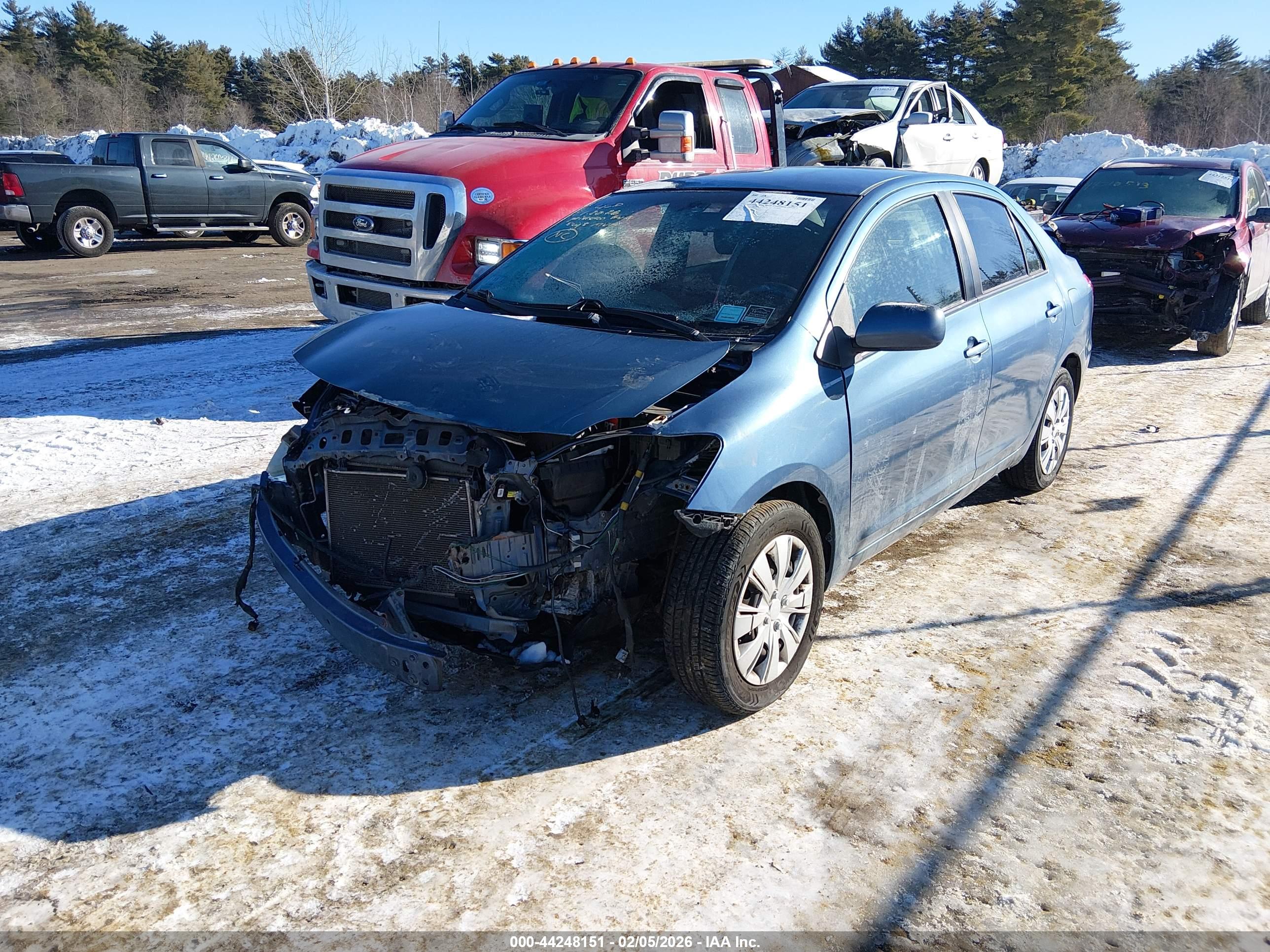TOYOTA YARIS image 2