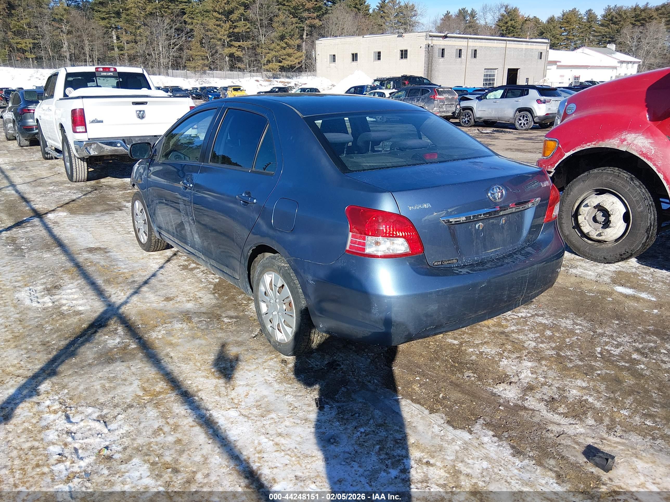 TOYOTA YARIS image 3