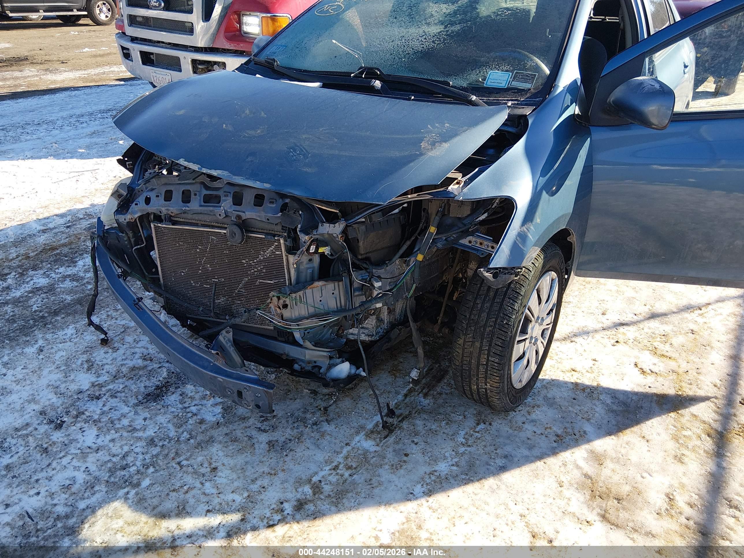 TOYOTA YARIS image 6