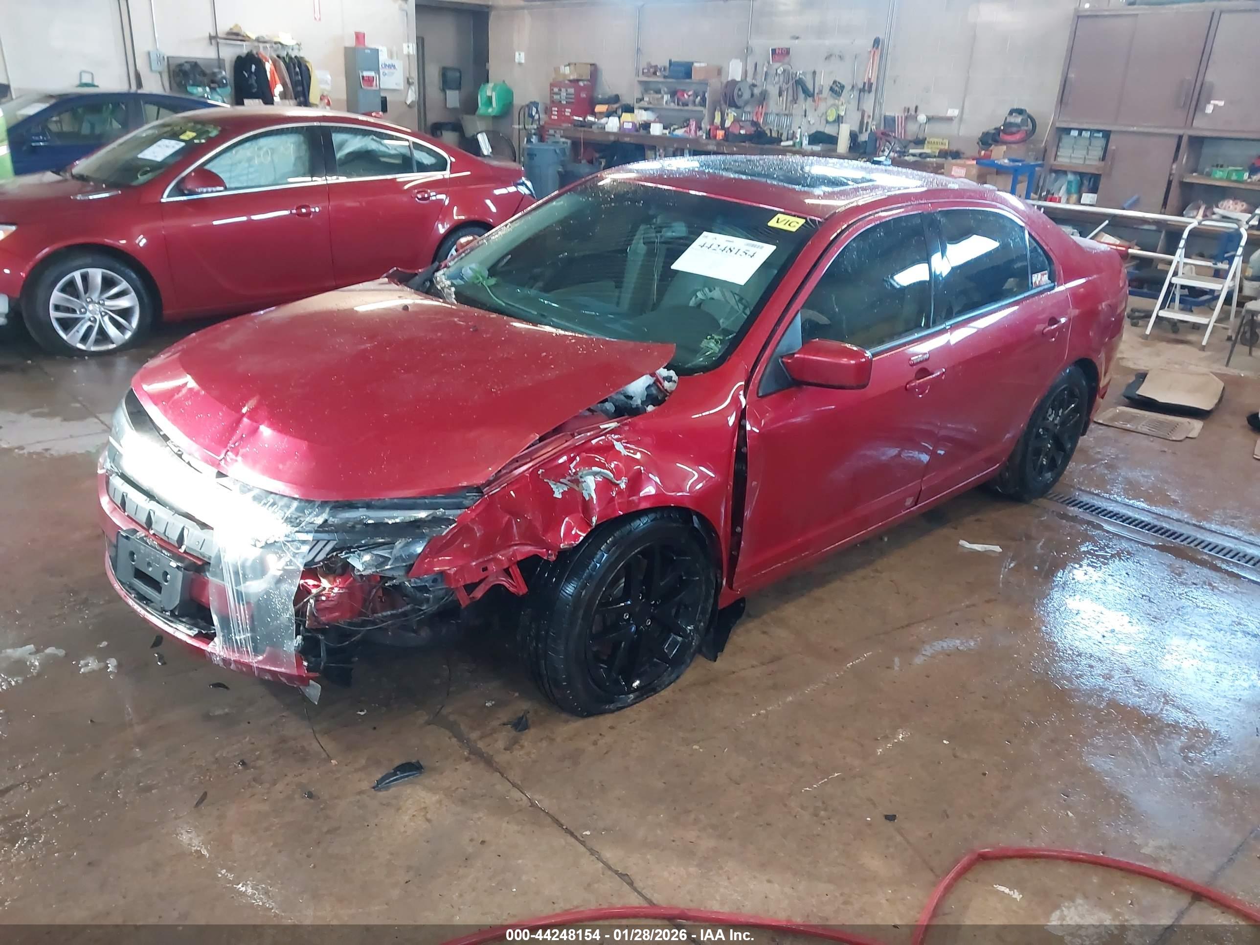 FORD FUSION image 2