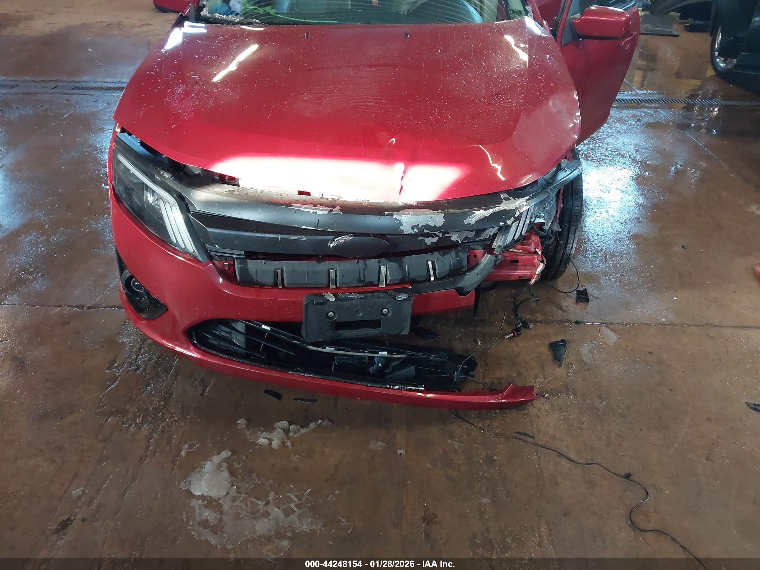FORD FUSION image 6