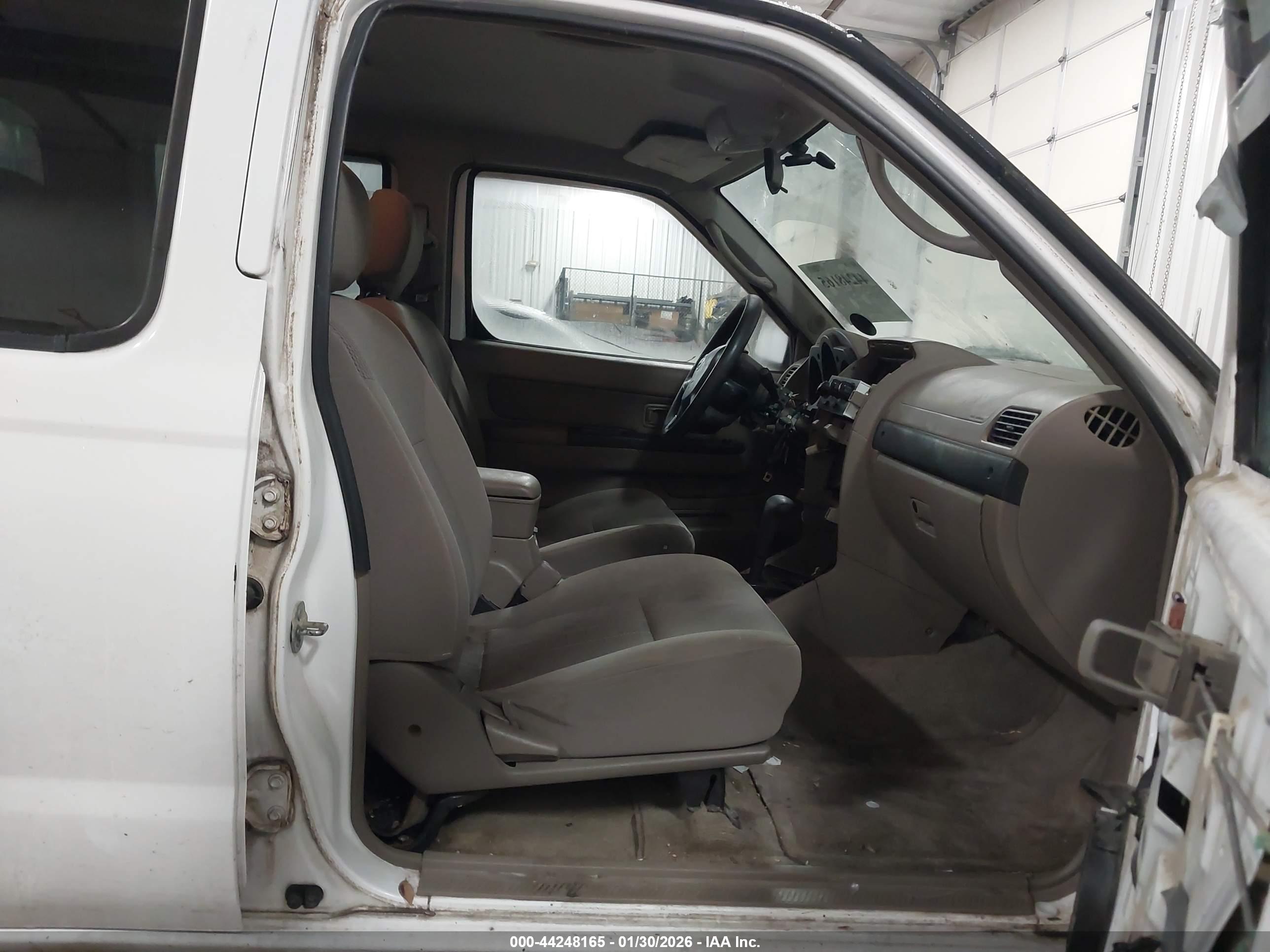 NISSAN FRONTIER image 5