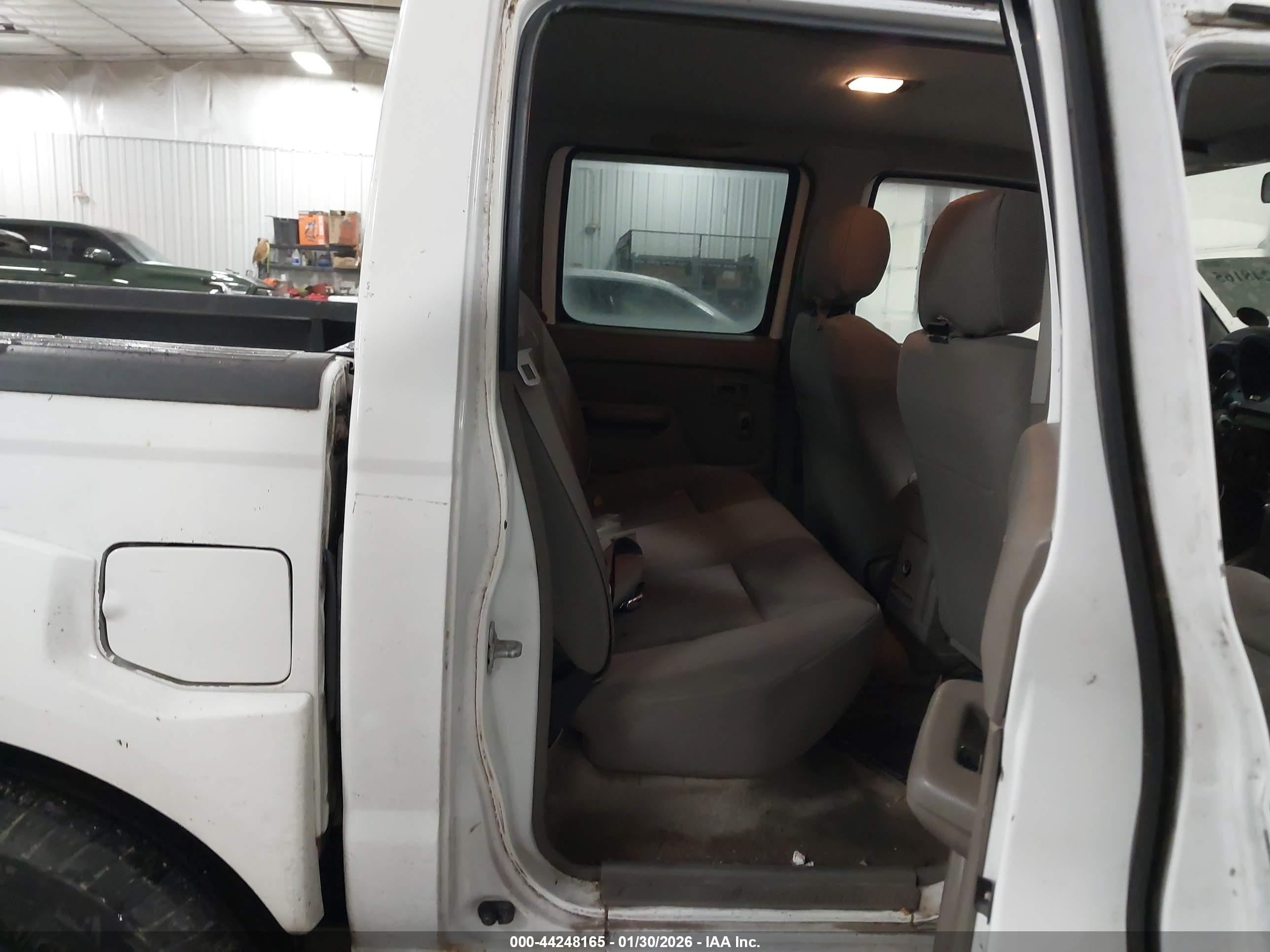 NISSAN FRONTIER image 8