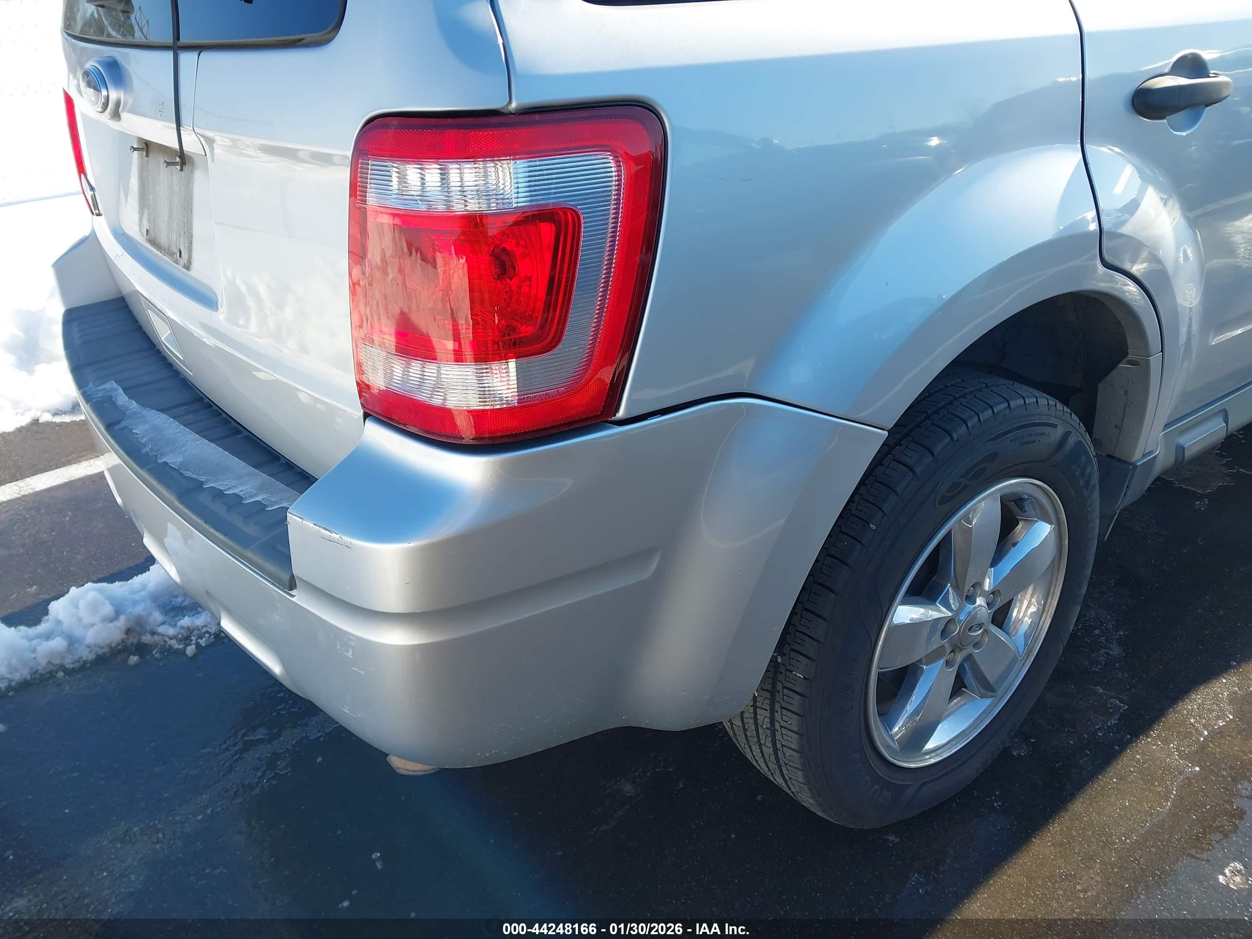FORD ESCAPE image 6