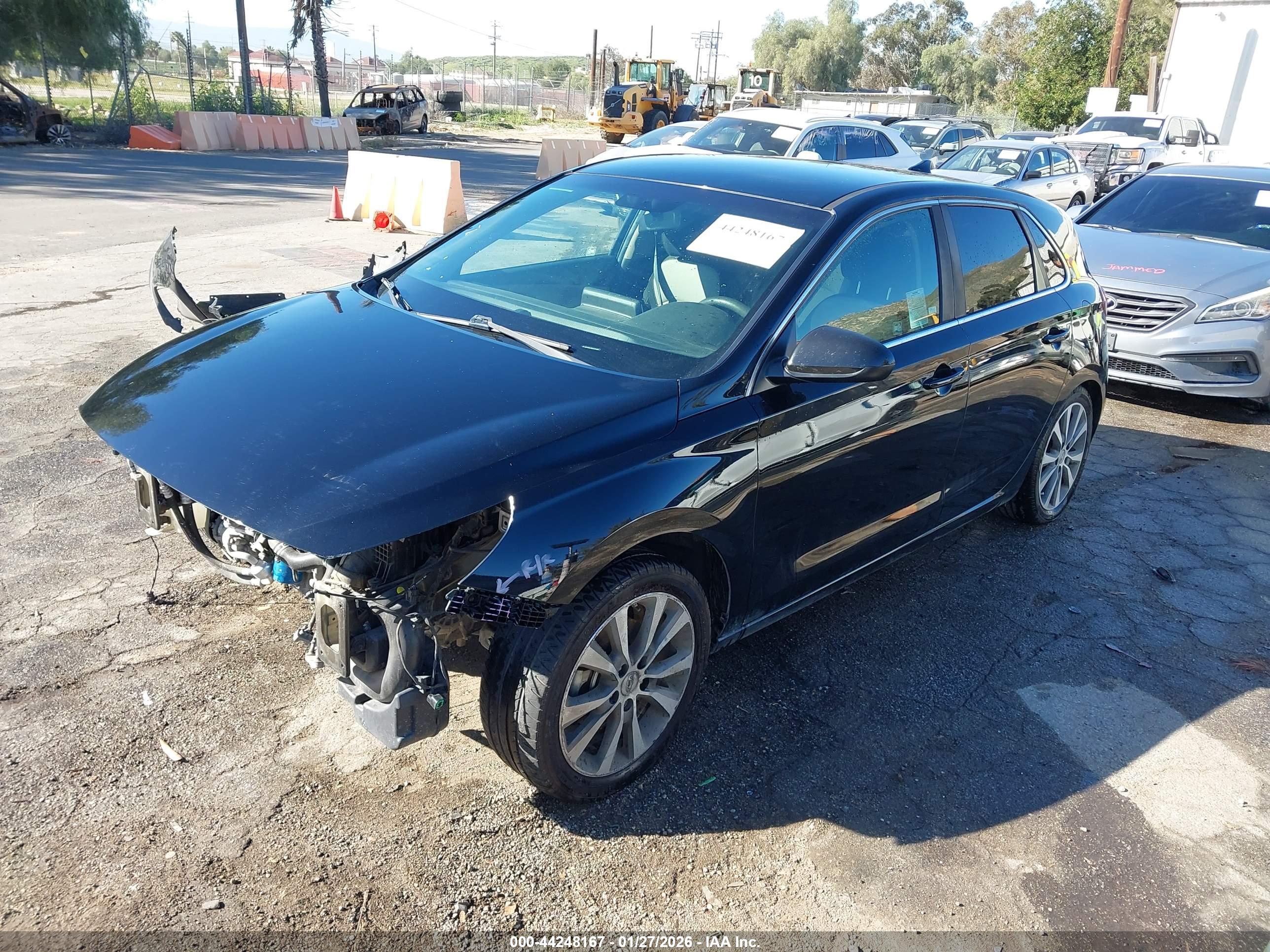 HYUNDAI ELANTRA image 2