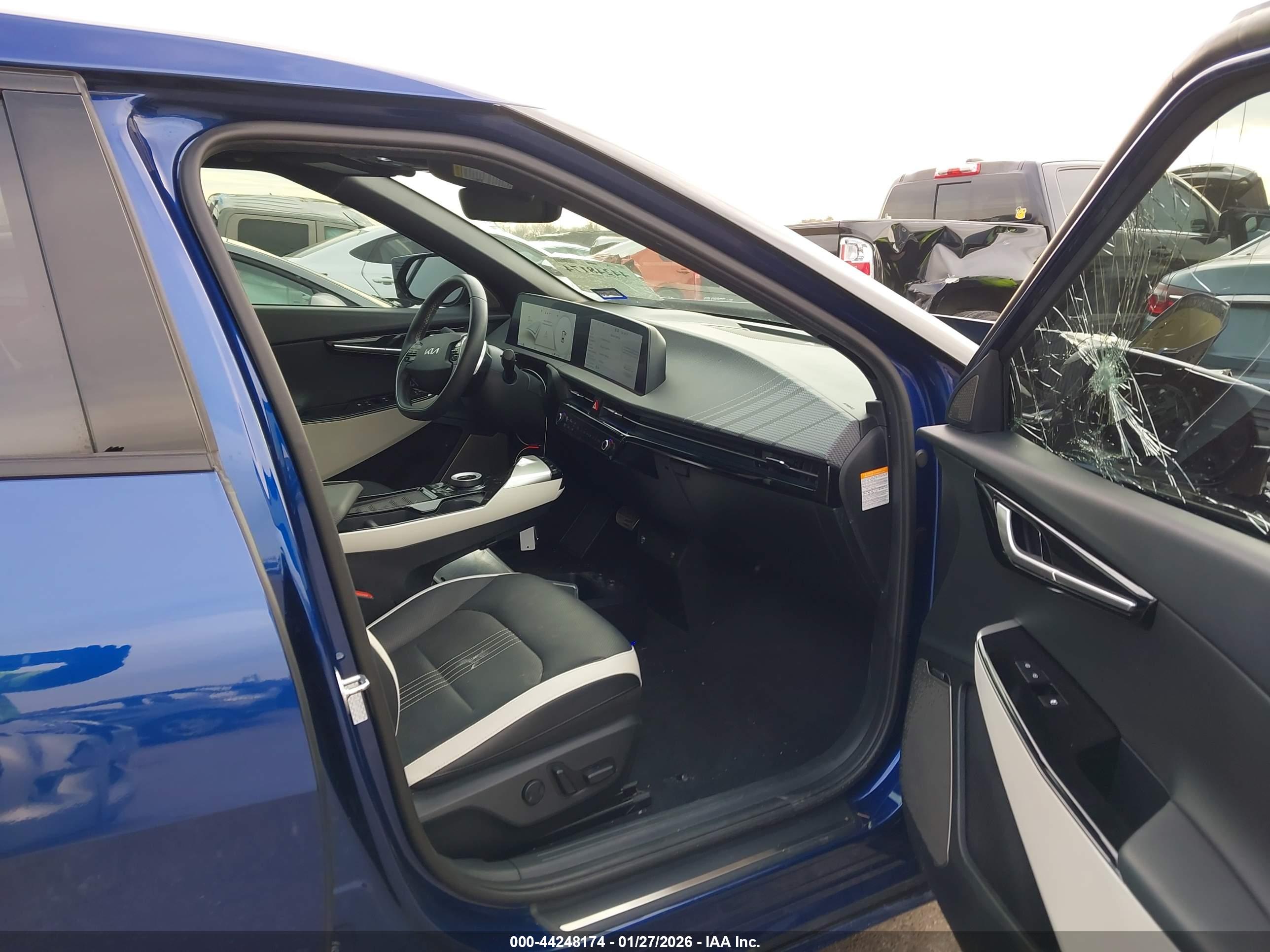 KIA EV6 image 5