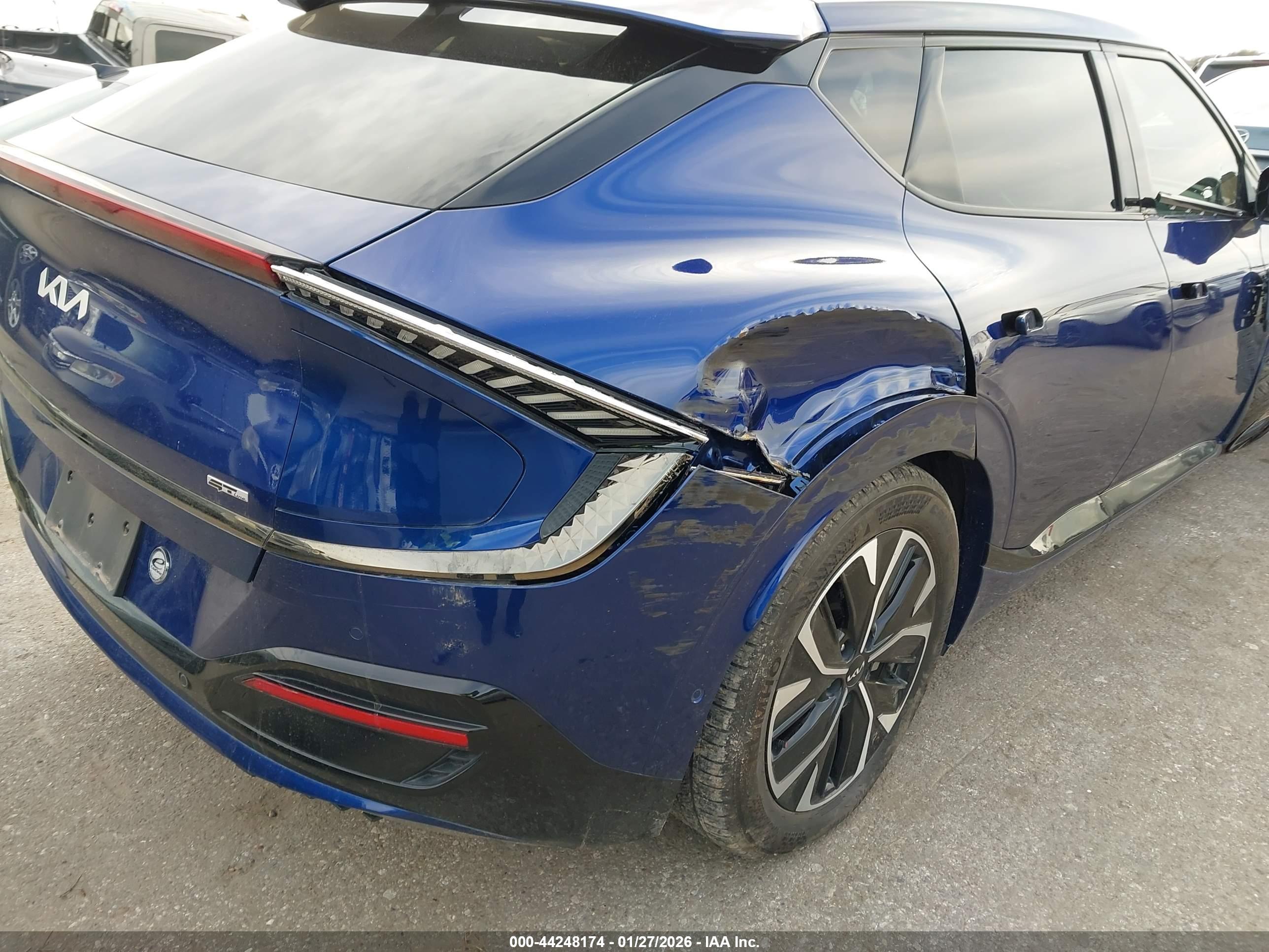 KIA EV6 image 6