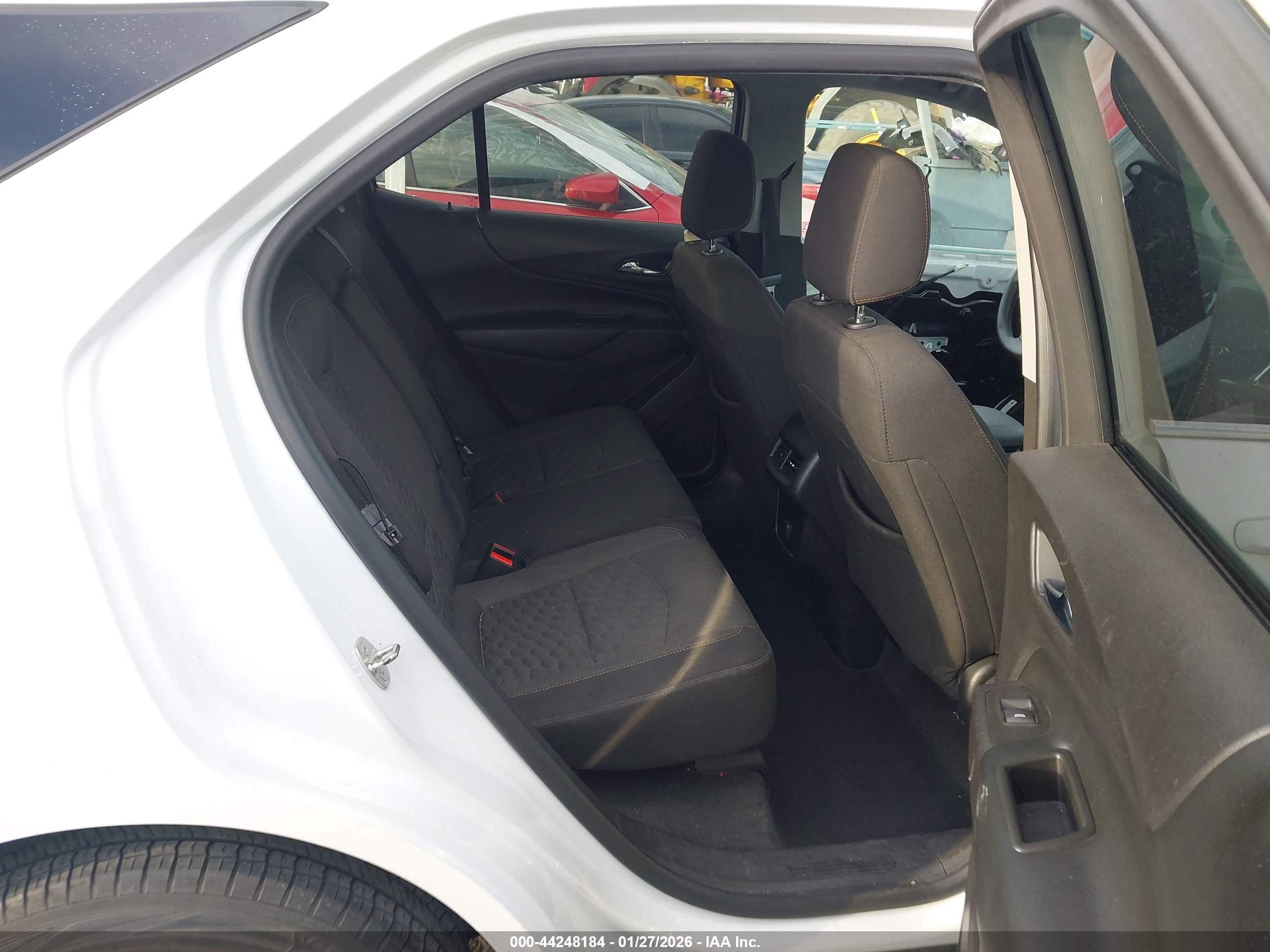 CHEVROLET EQUINOX image 8
