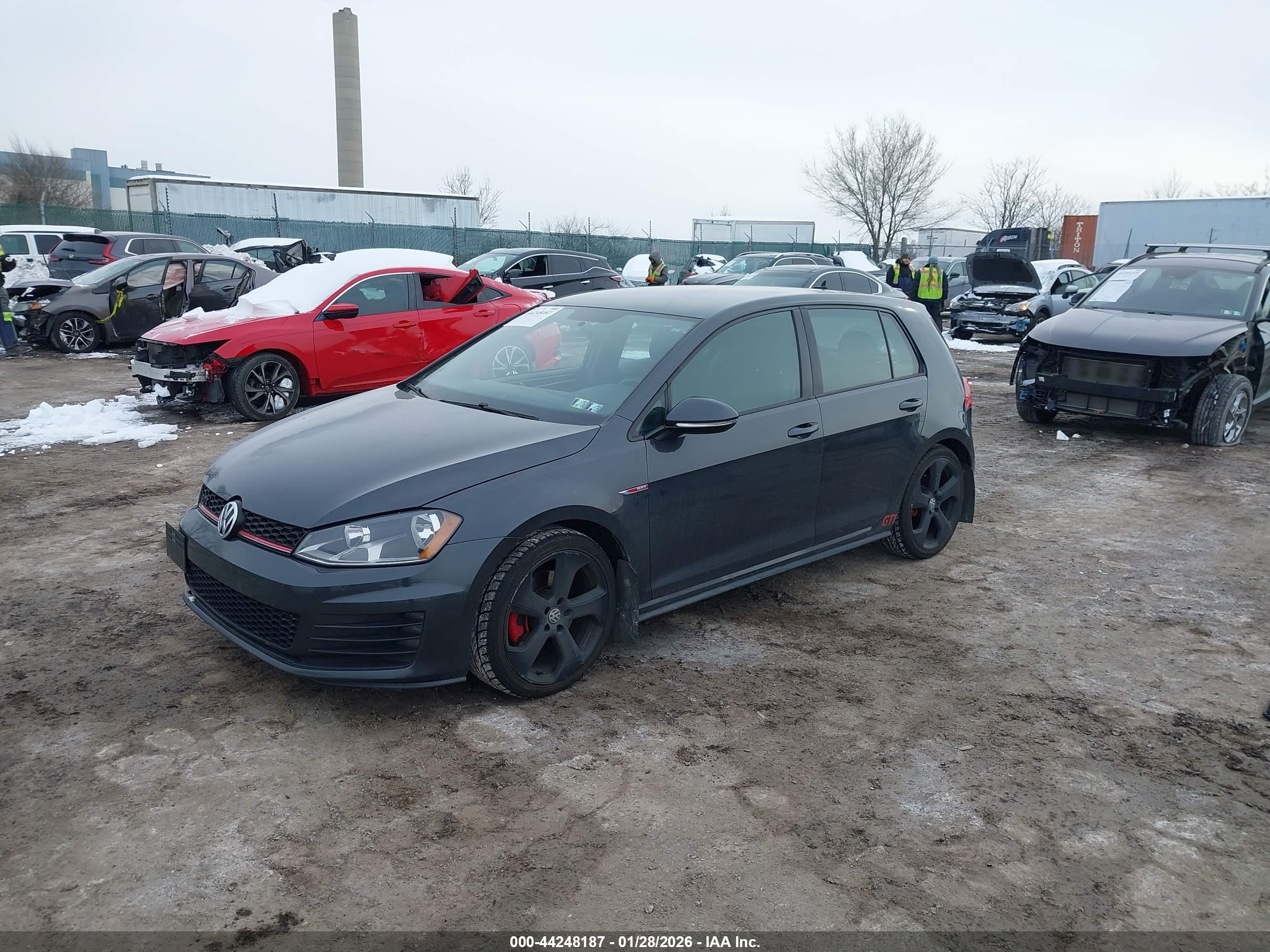 VOLKSWAGEN GOLF image 2