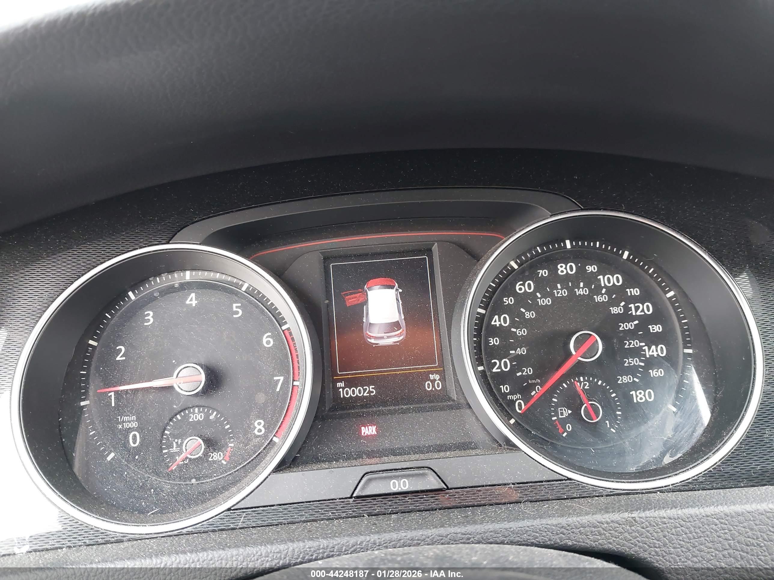 VOLKSWAGEN GOLF image 7