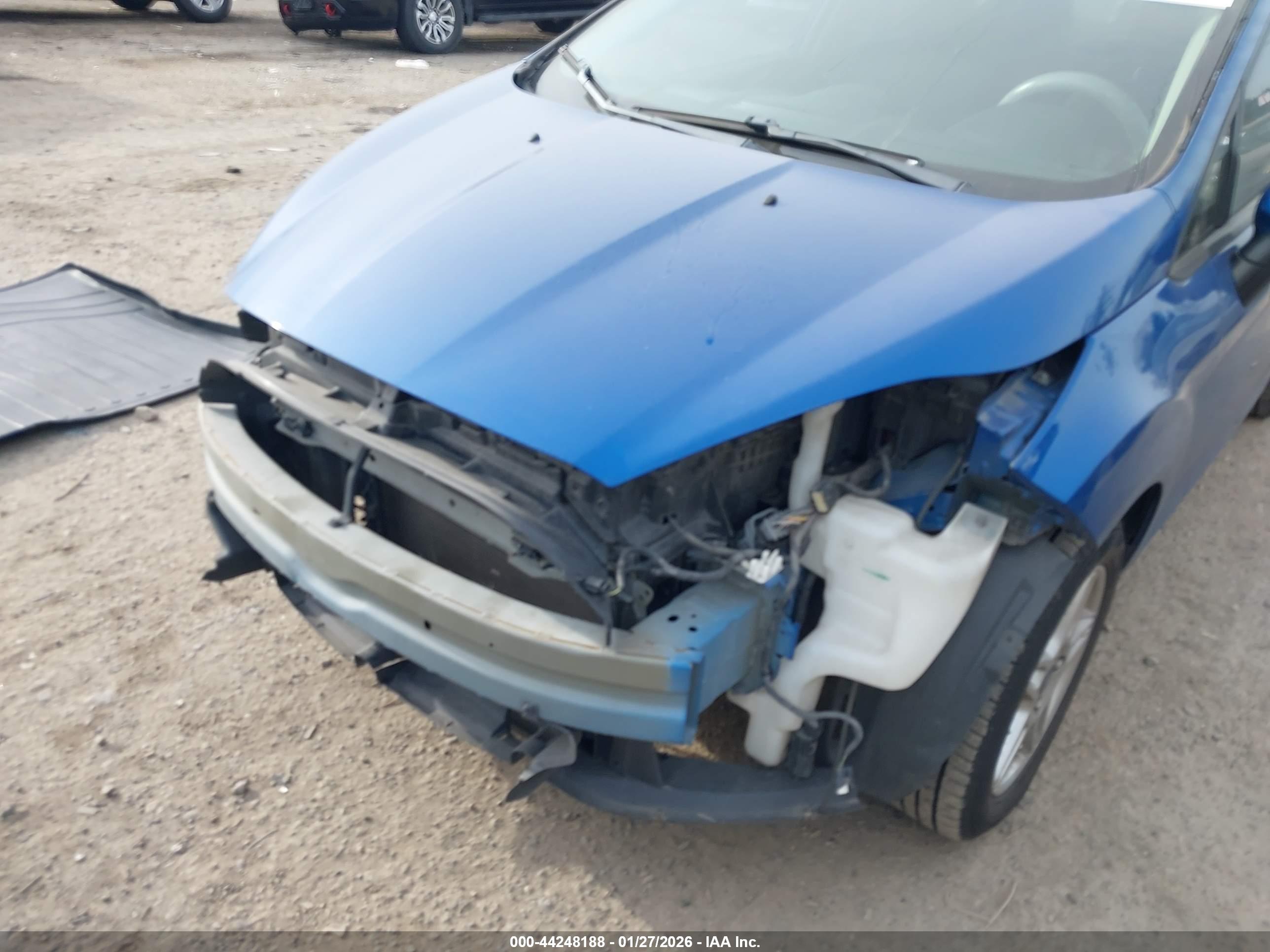 FORD FIESTA image 6