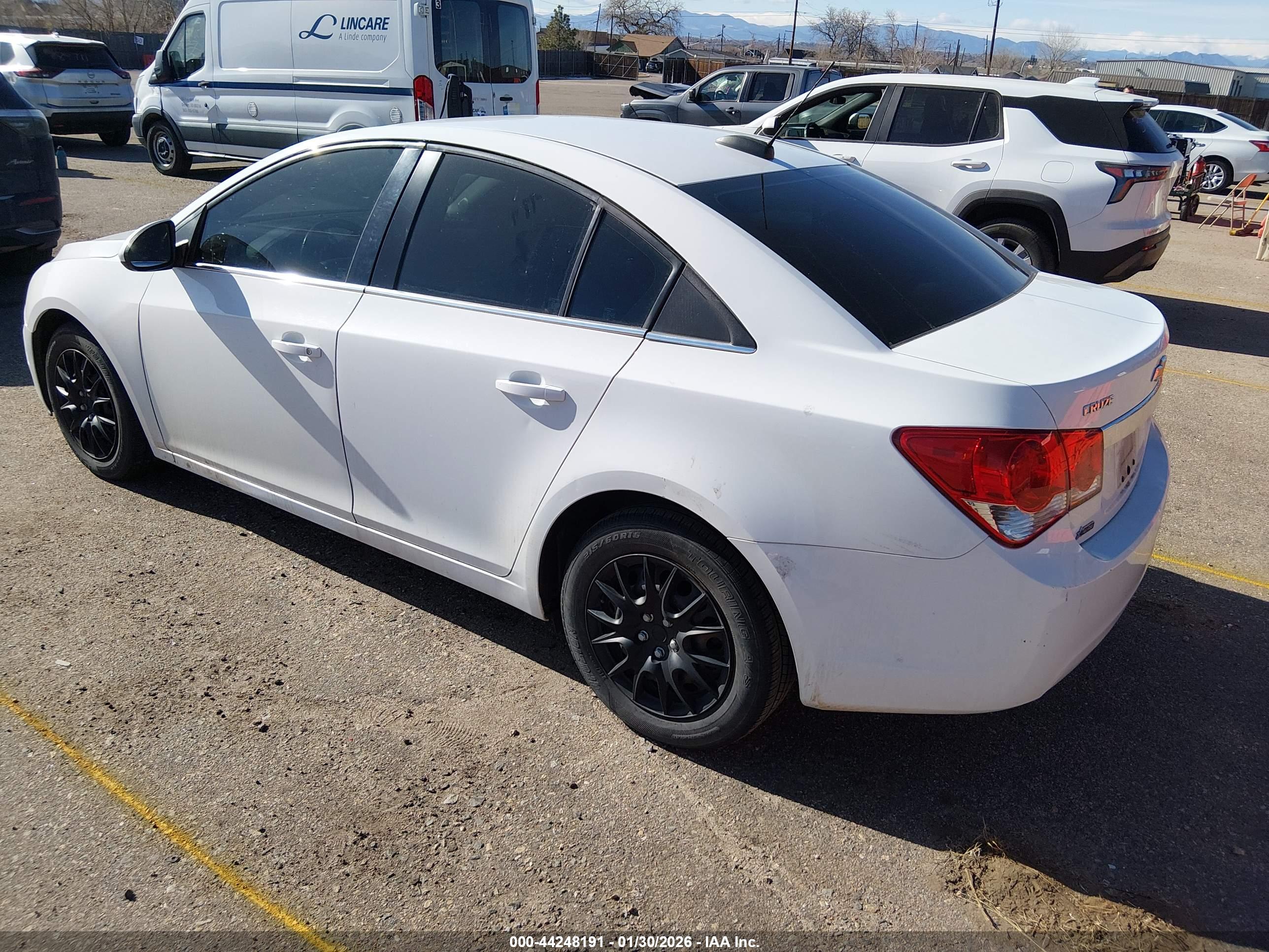 CHEVROLET CRUZE image 3