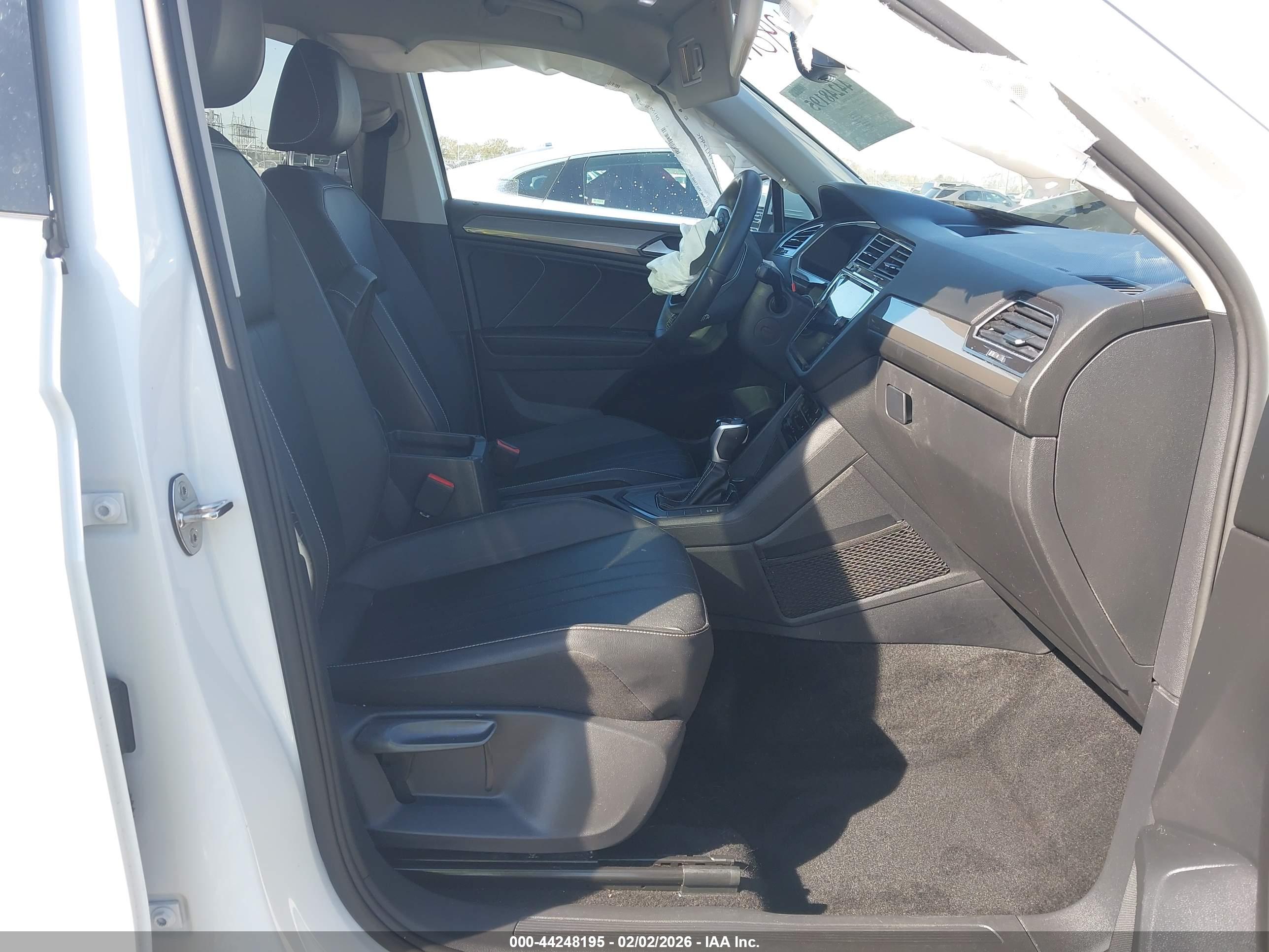 VOLKSWAGEN TIGUAN image 5