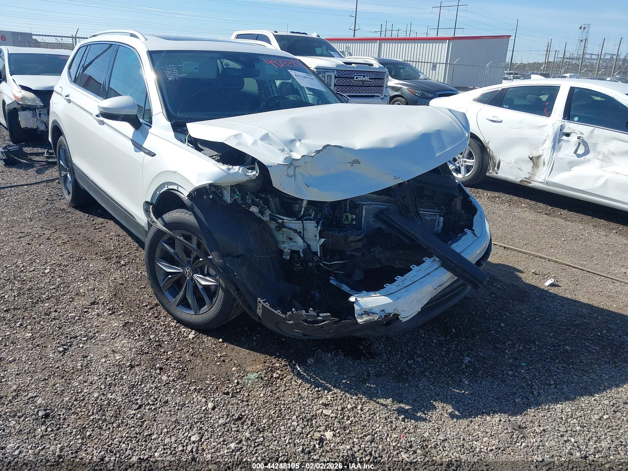VOLKSWAGEN TIGUAN image 6