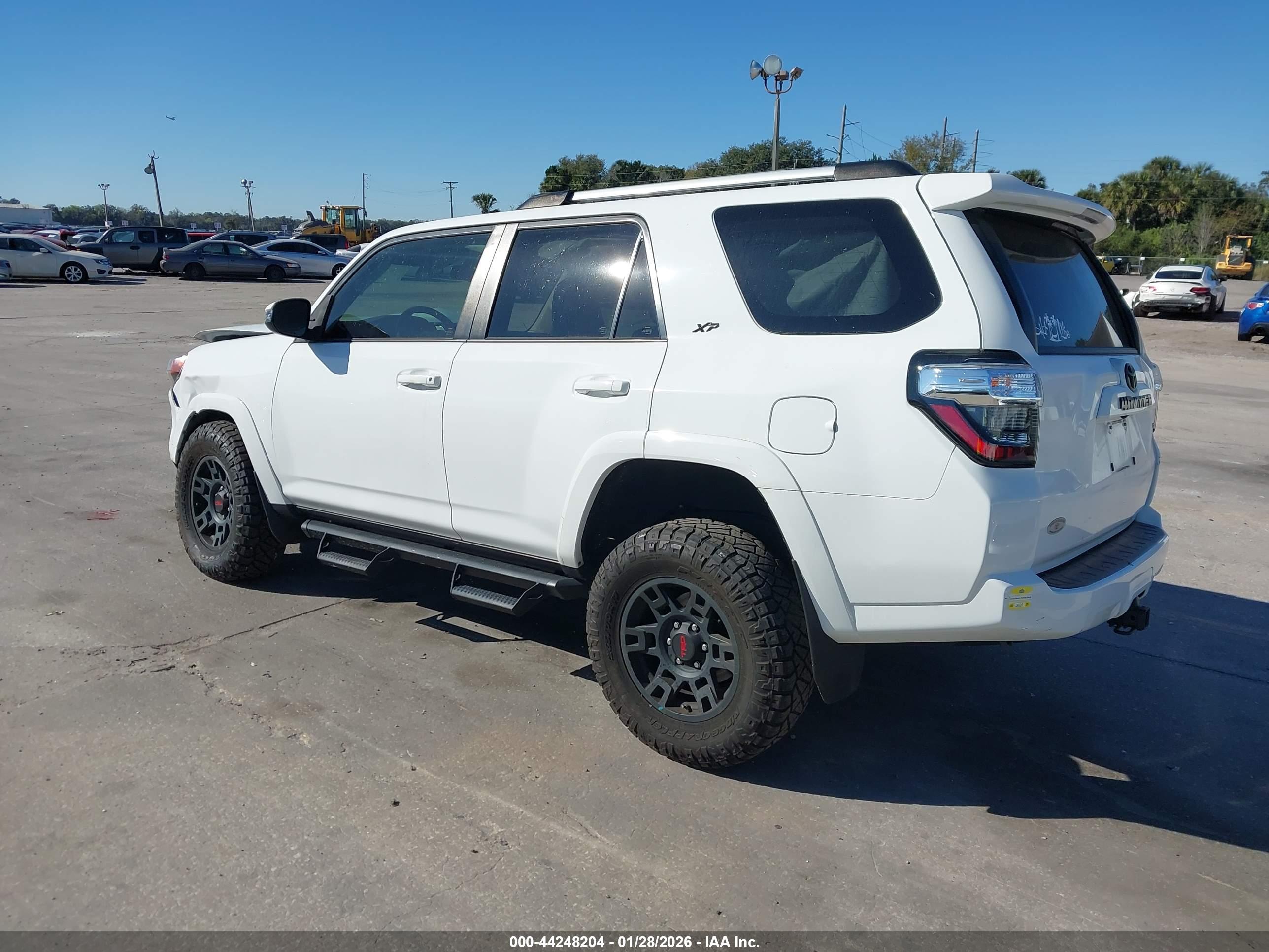 TOYOTA 4RUNNER image 3